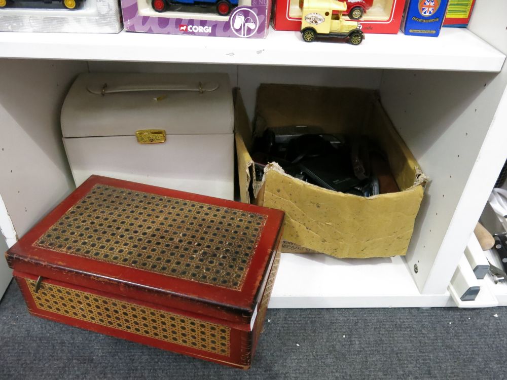 This is a Timed Online Auction on Bidspotter.co.uk, Click here to bid.  Two shelves to include - Image 2 of 2