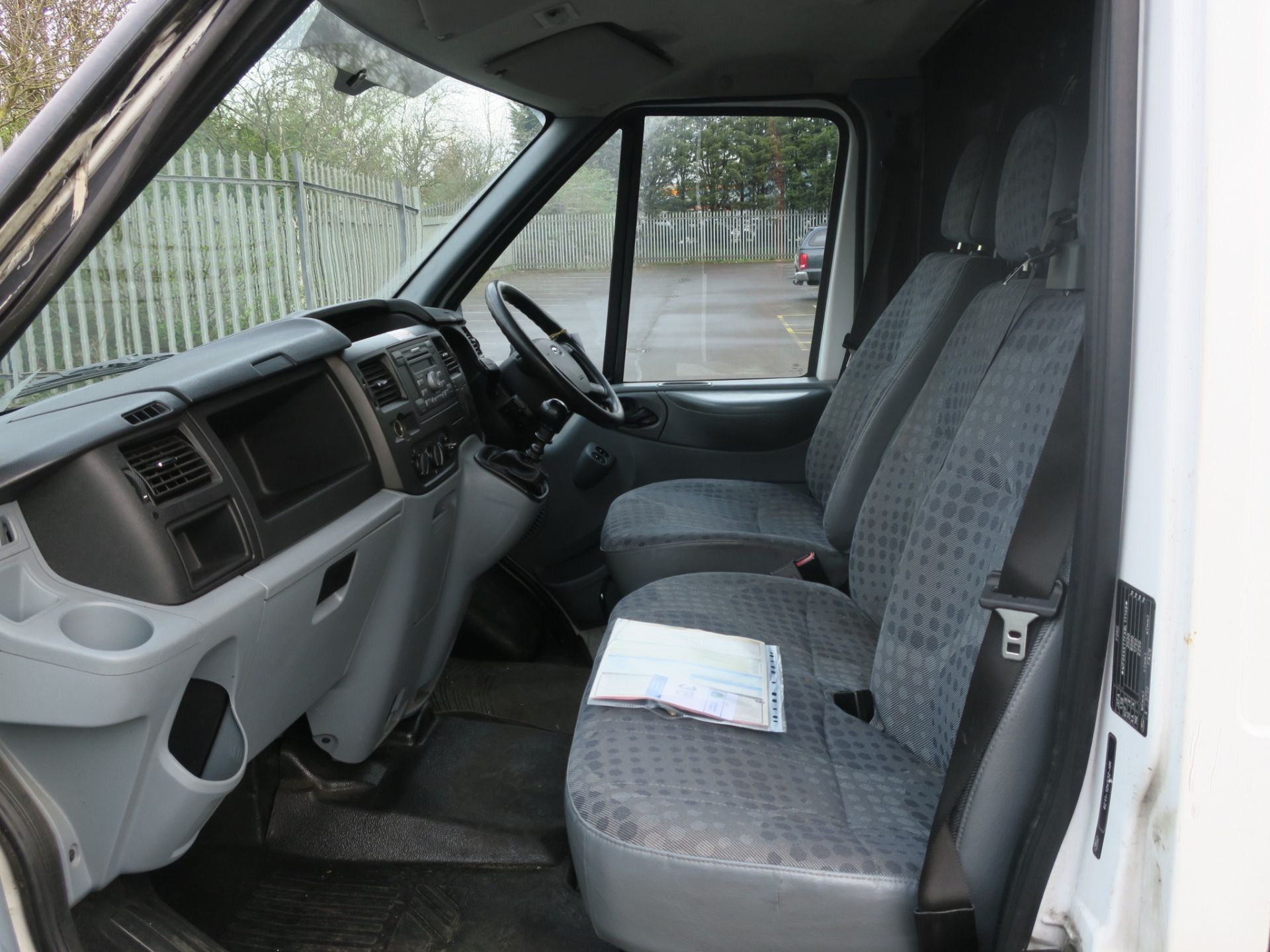 * 2009 Ford Transit 115 T350L RWD Panel Van with single side load door; Registration: VO59 EZJ; - Bild 7 aus 14