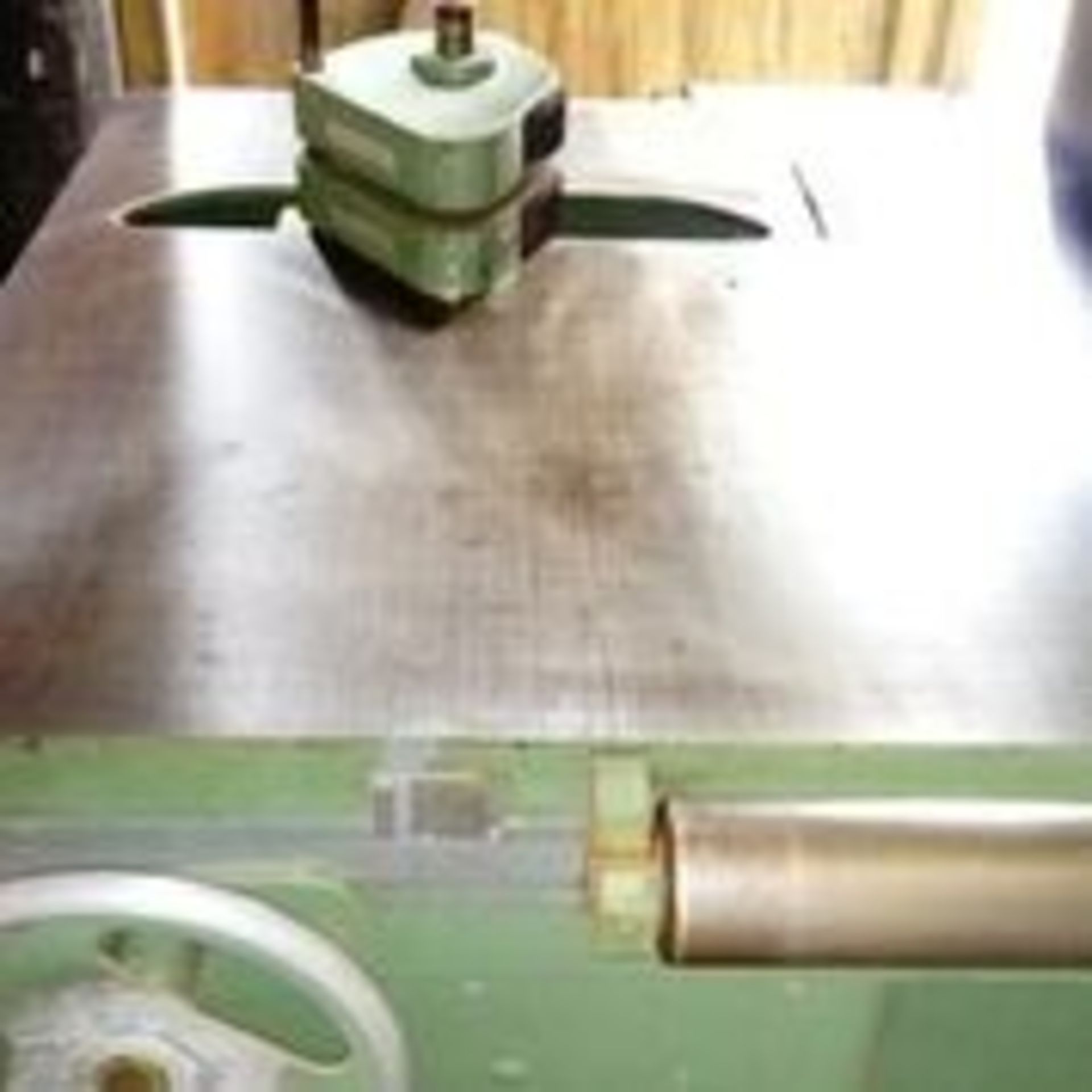 * Wadkin RR1000 Heavy-Duty Band Resaw. YOM:1992; Model Number: Wadkin stated machine type & serial - Image 4 of 8