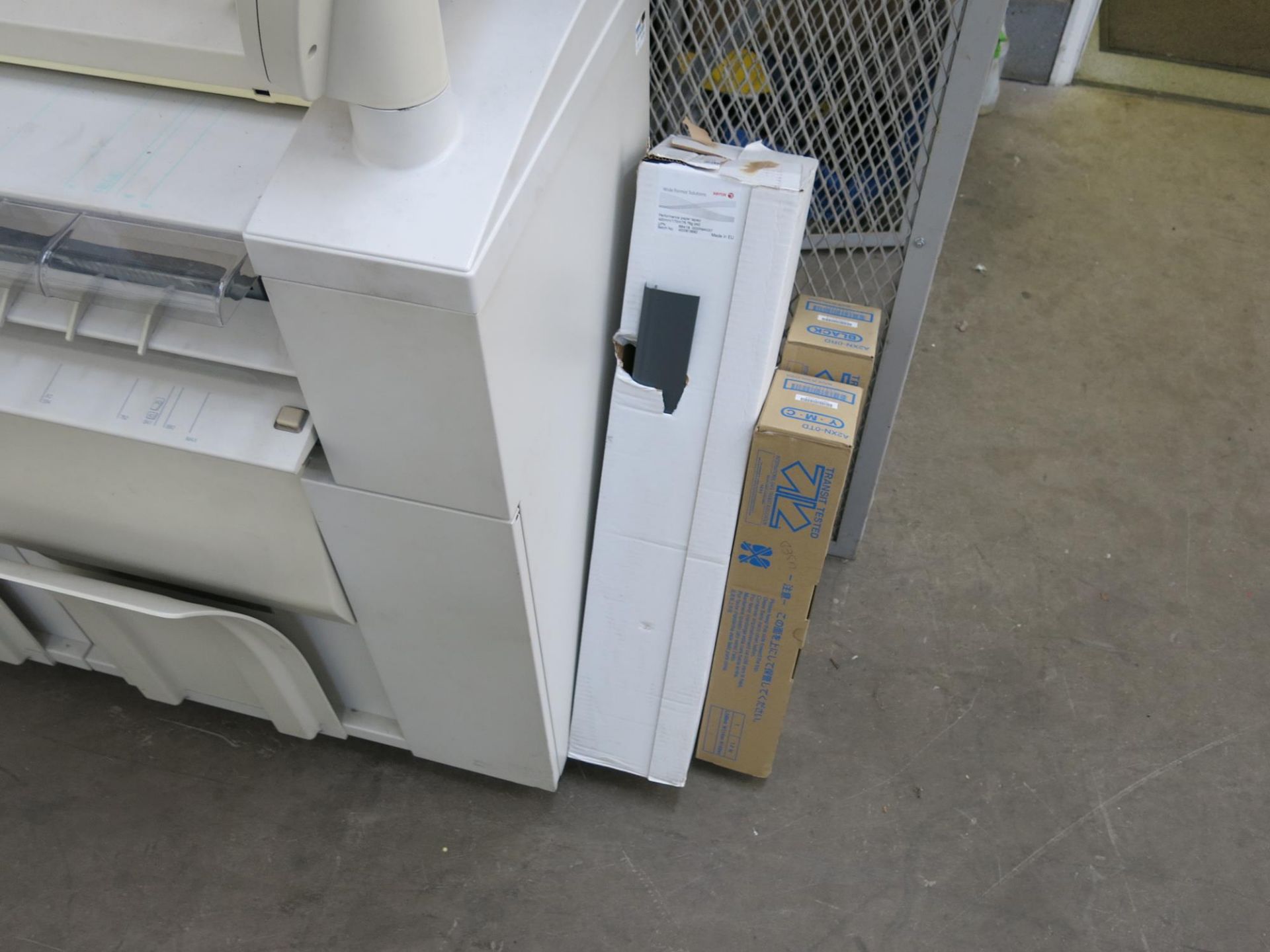 * A Xerox YRB-1 printer/plotter c/w paper etc. Please note there is a £5 + VAT Lift out Fee on - Image 4 of 4