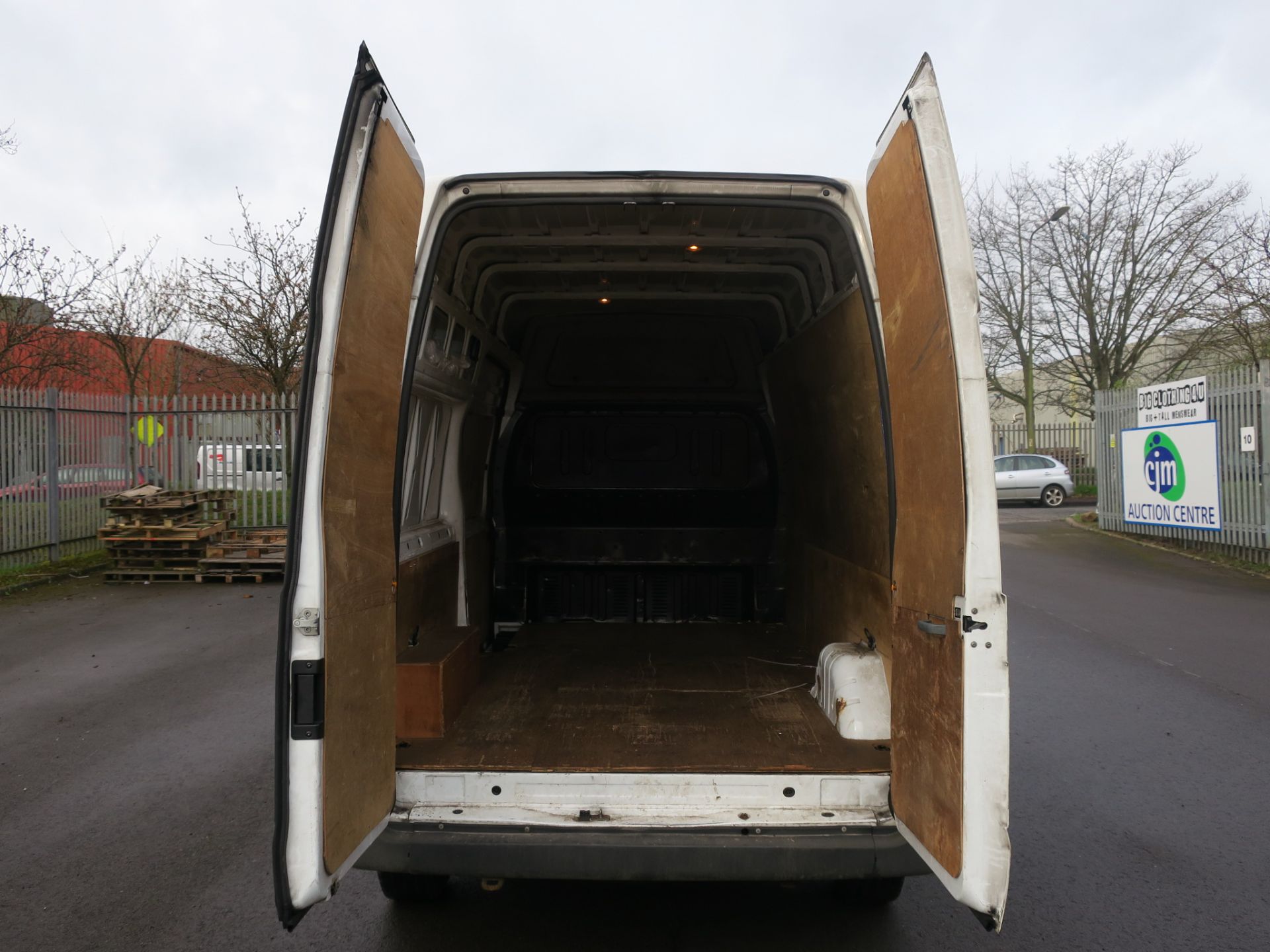 * 2009 Ford Transit 115 T350L RWD Panel Van with single side load door; Registration: VO59 EZJ; - Bild 13 aus 14