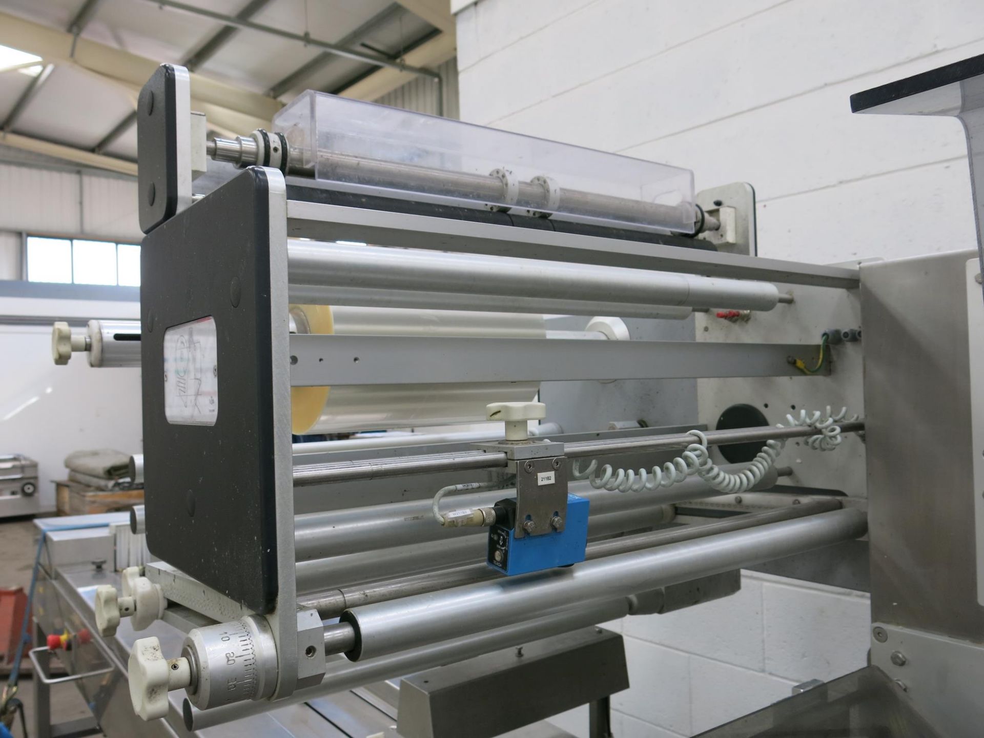 * 2014 Ilapak Carraera 1000/40 Stainless Steel Right Hand PLC Controlled Horizontal Form Fill Seal - Image 9 of 15