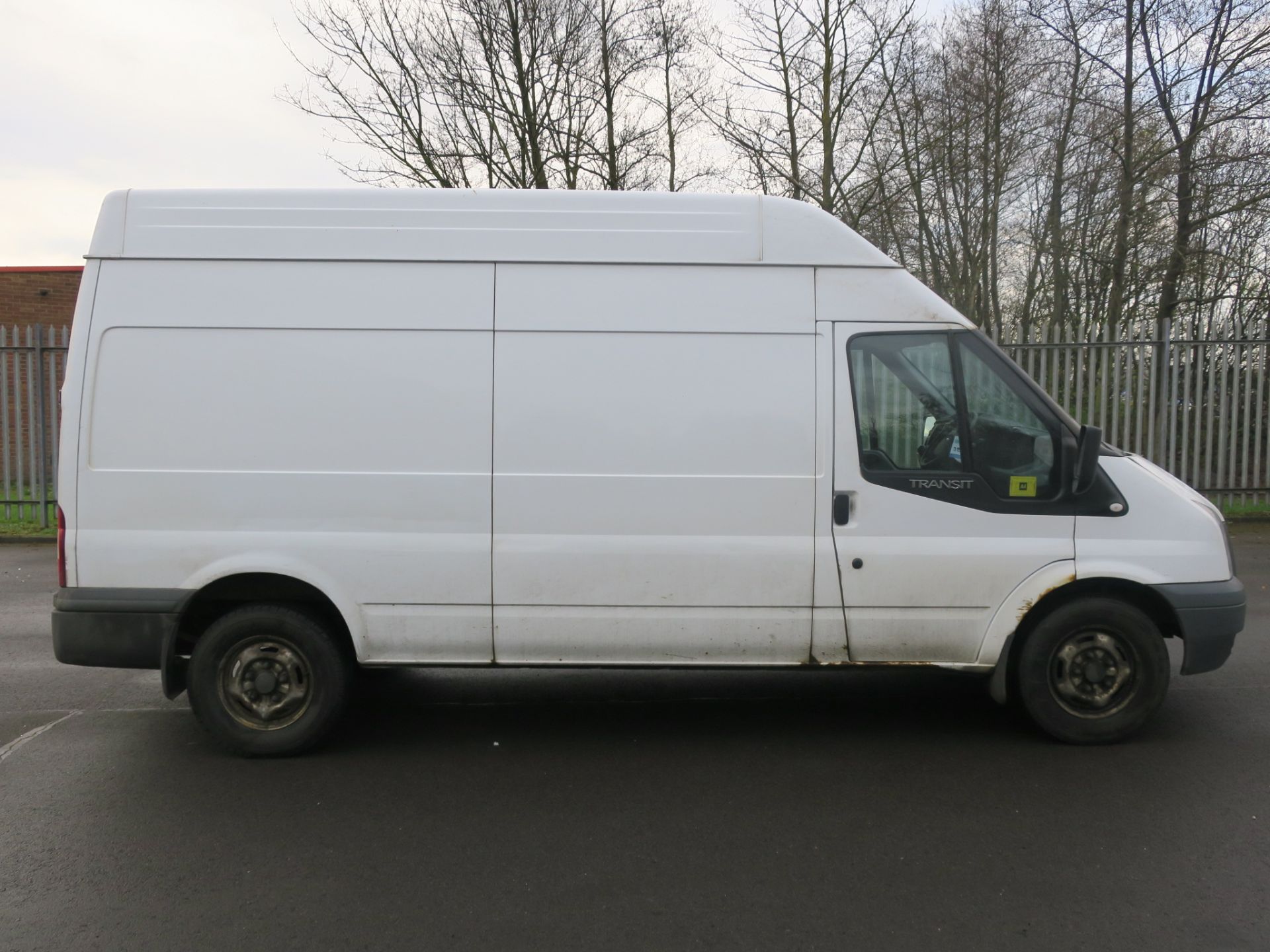 * 2009 Ford Transit 115 T350L RWD Panel Van with single side load door; Registration: VO59 EZJ;