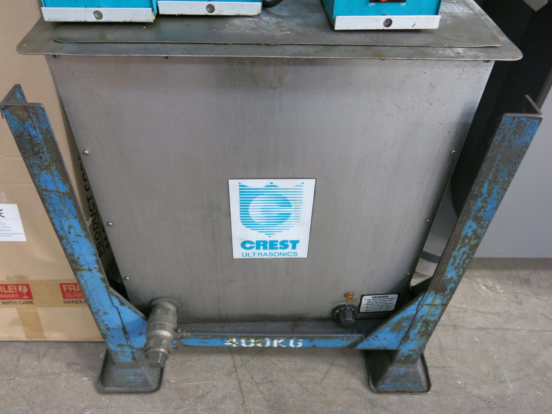 * A Crest Ultrasonic Unit in a stillage complete with 3 x Crest Genesis Control Units - Image 2 of 3