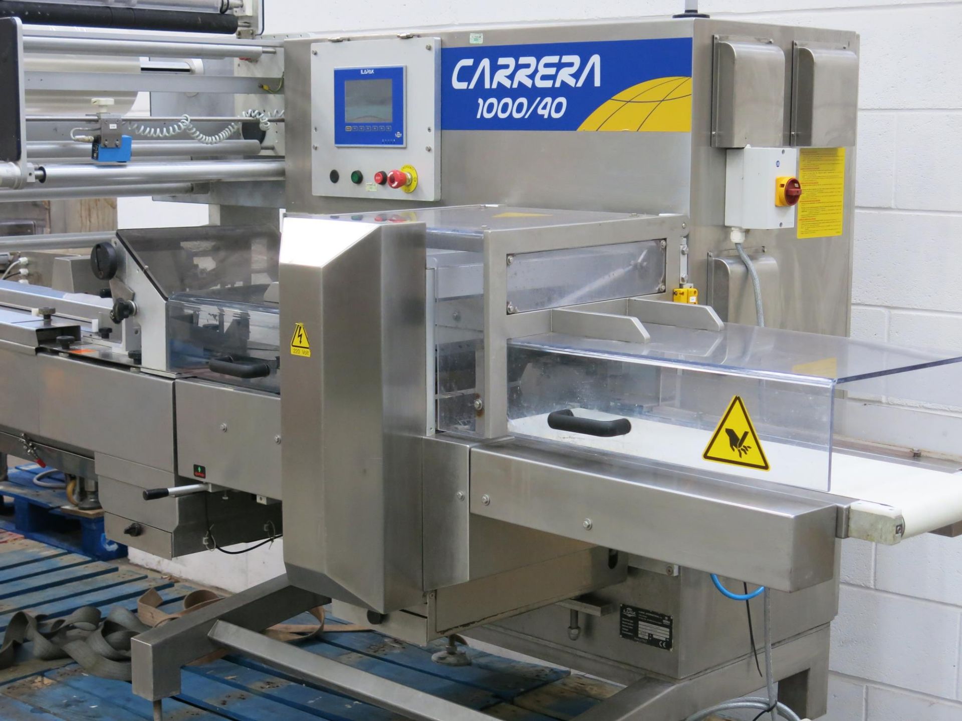 * 2014 Ilapak Carraera 1000/40 Stainless Steel Right Hand PLC Controlled Horizontal Form Fill Seal - Image 5 of 15