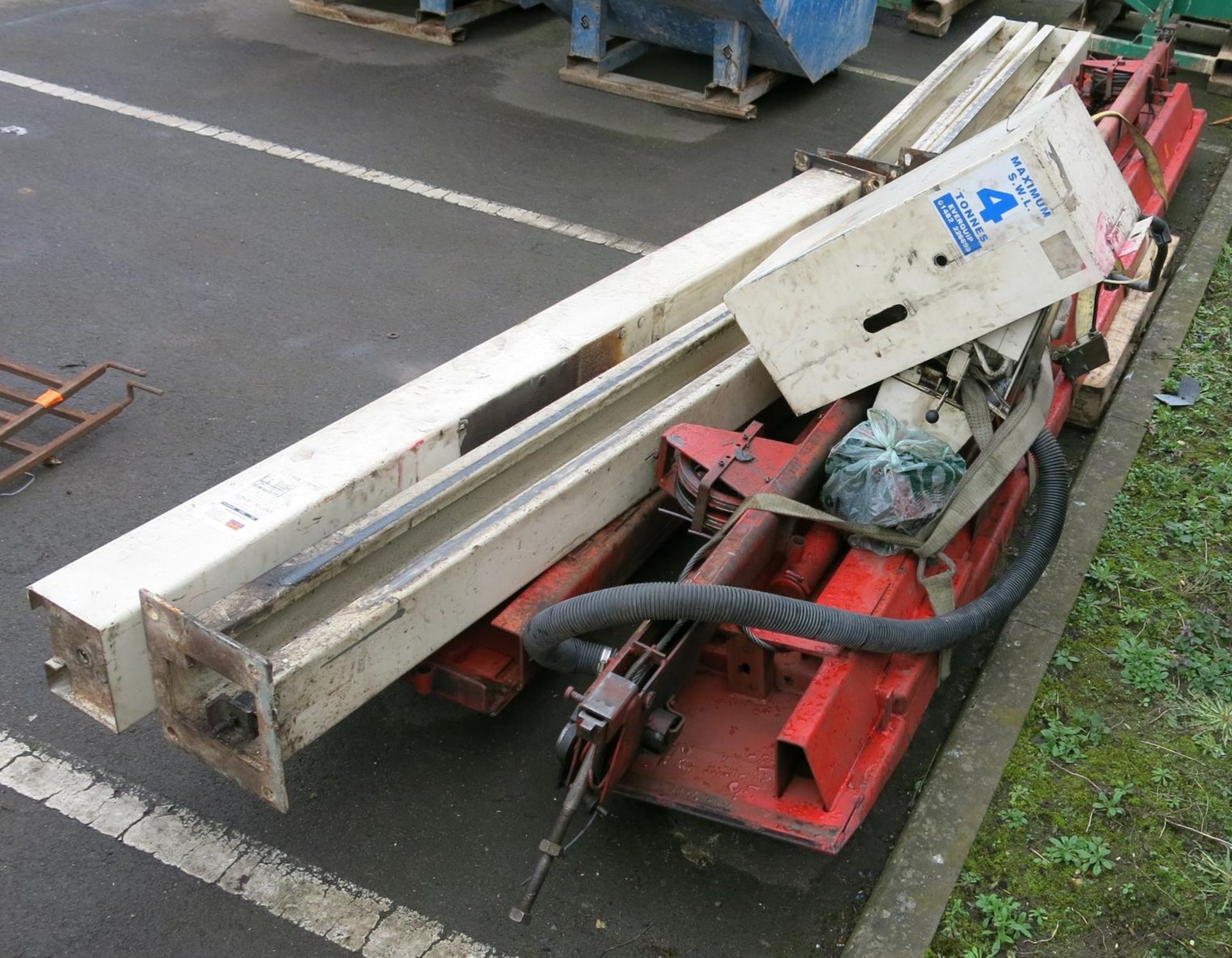 *A 4 post 4Ton commercial vehicle lift. Please note this lot has a £15 +VAT lift out charge. - Image 3 of 3