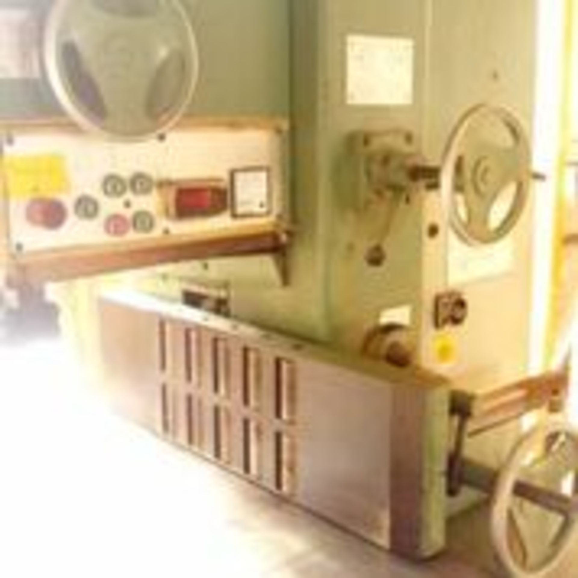 * Wadkin RR1000 Heavy-Duty Band Resaw. YOM:1992; Model Number: Wadkin stated machine type & serial - Image 7 of 8