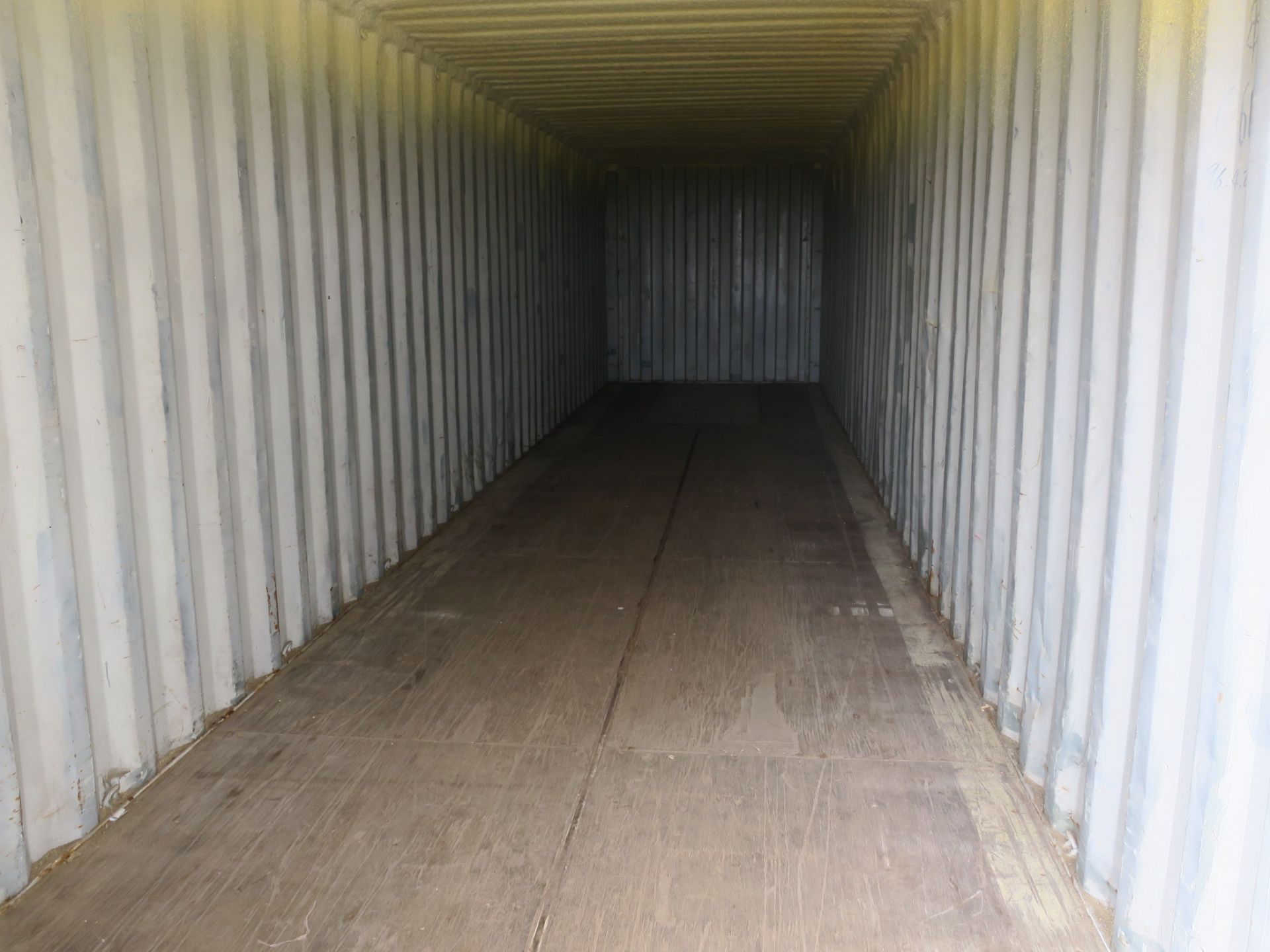 * 40ft shipping container (ID 186) with insulated roof. Sold loaded free onto buyers transport. - Image 2 of 3