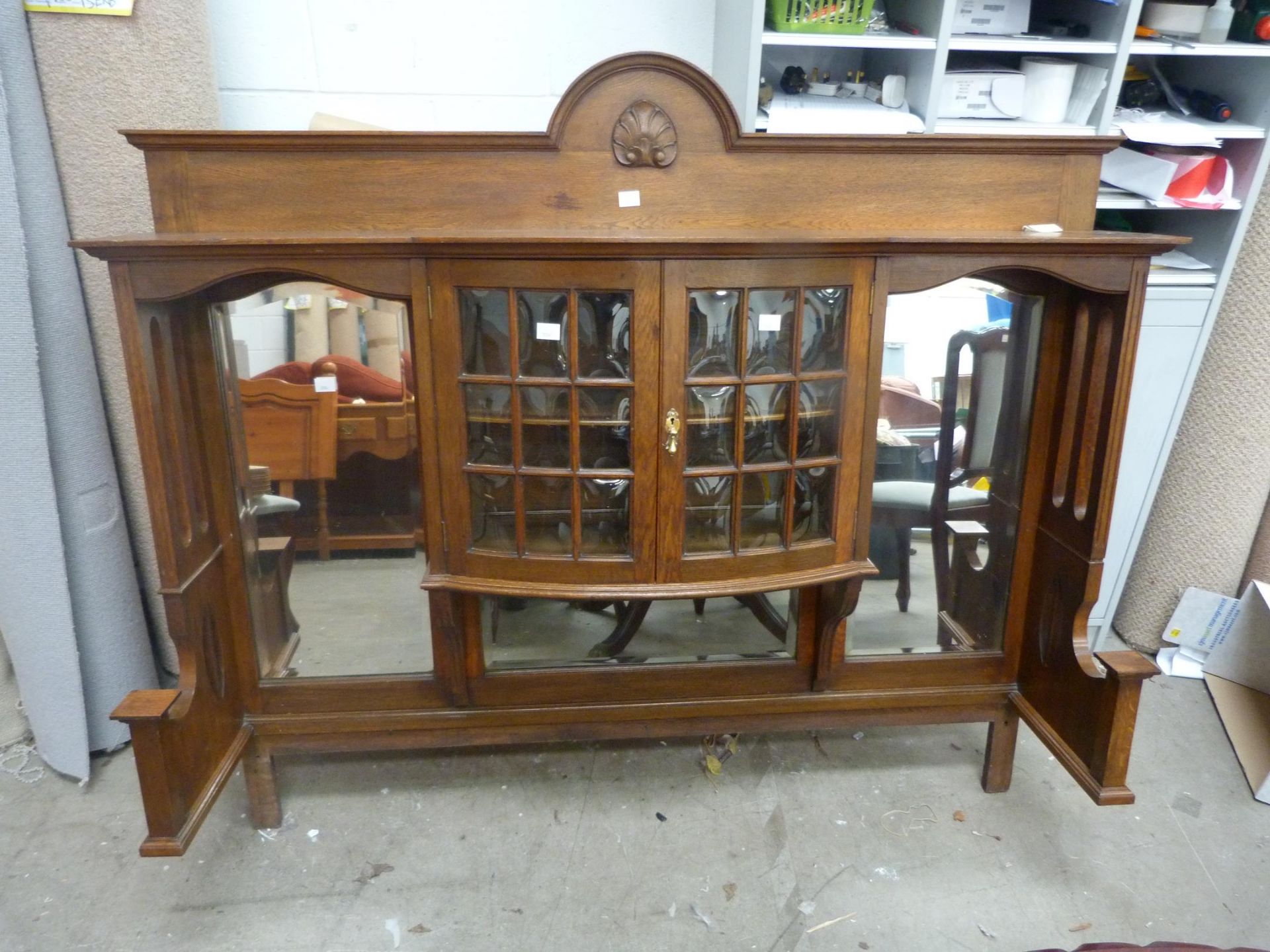 An Oak Circa 1900 Upper Dresser Cabinet (no base) (H 129cm, W 150cm, D 30cm) (est. £90-£120)