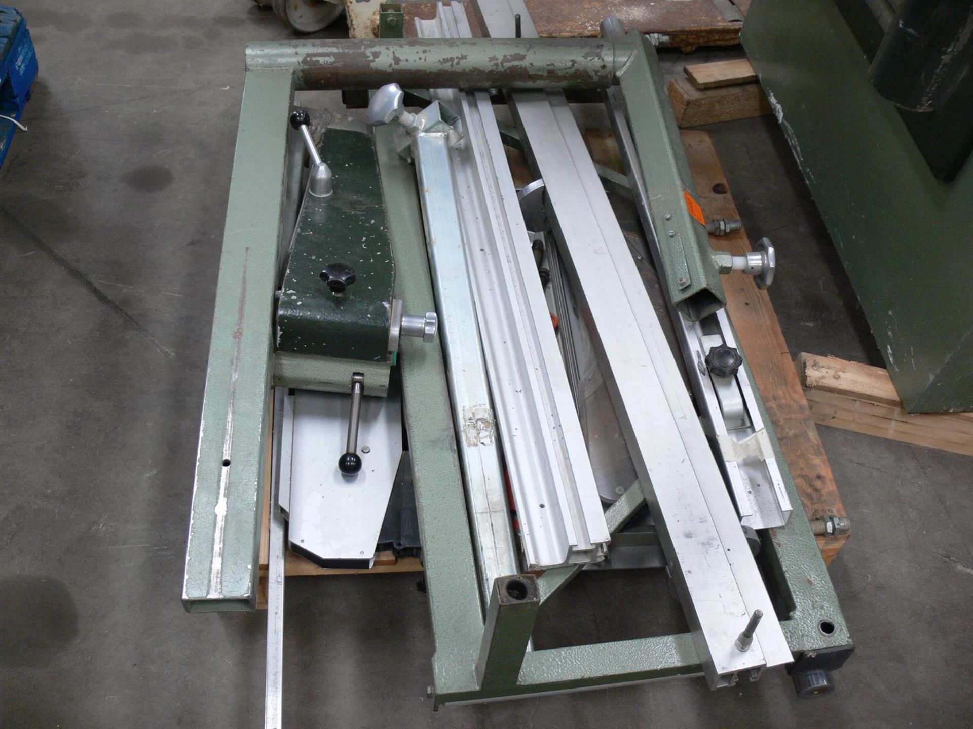 * Altendorf F45 Panel Saw, S/N 85/9/182, Sliding Table: 3.2m, 3PH. Please note there is a £10 + - Image 5 of 6