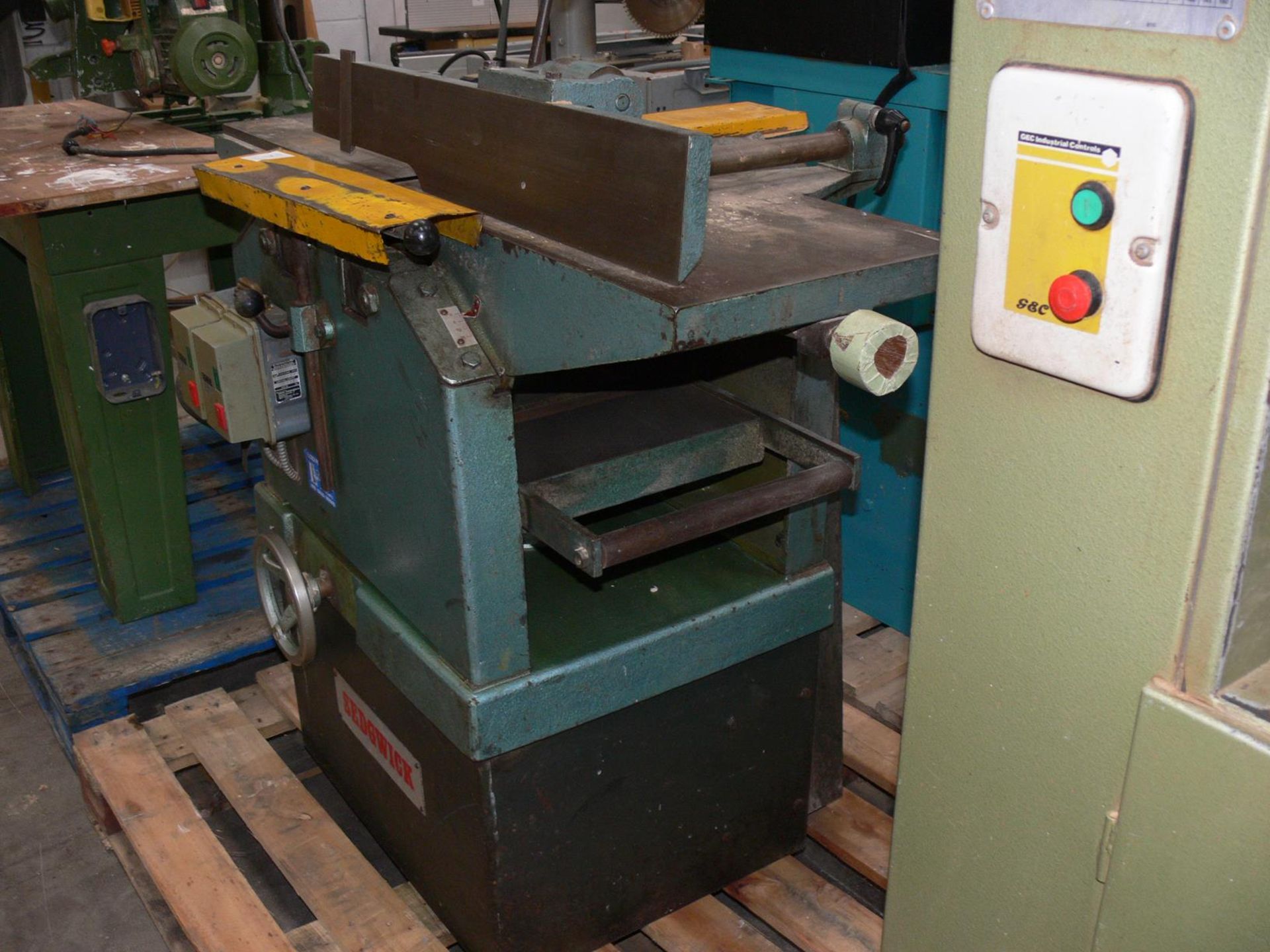 * Sedgwick 12'' MB Planer/Thicknesser, 3PH. Please note there is a £10 + VAT Lift Out Fee on this - Image 3 of 4