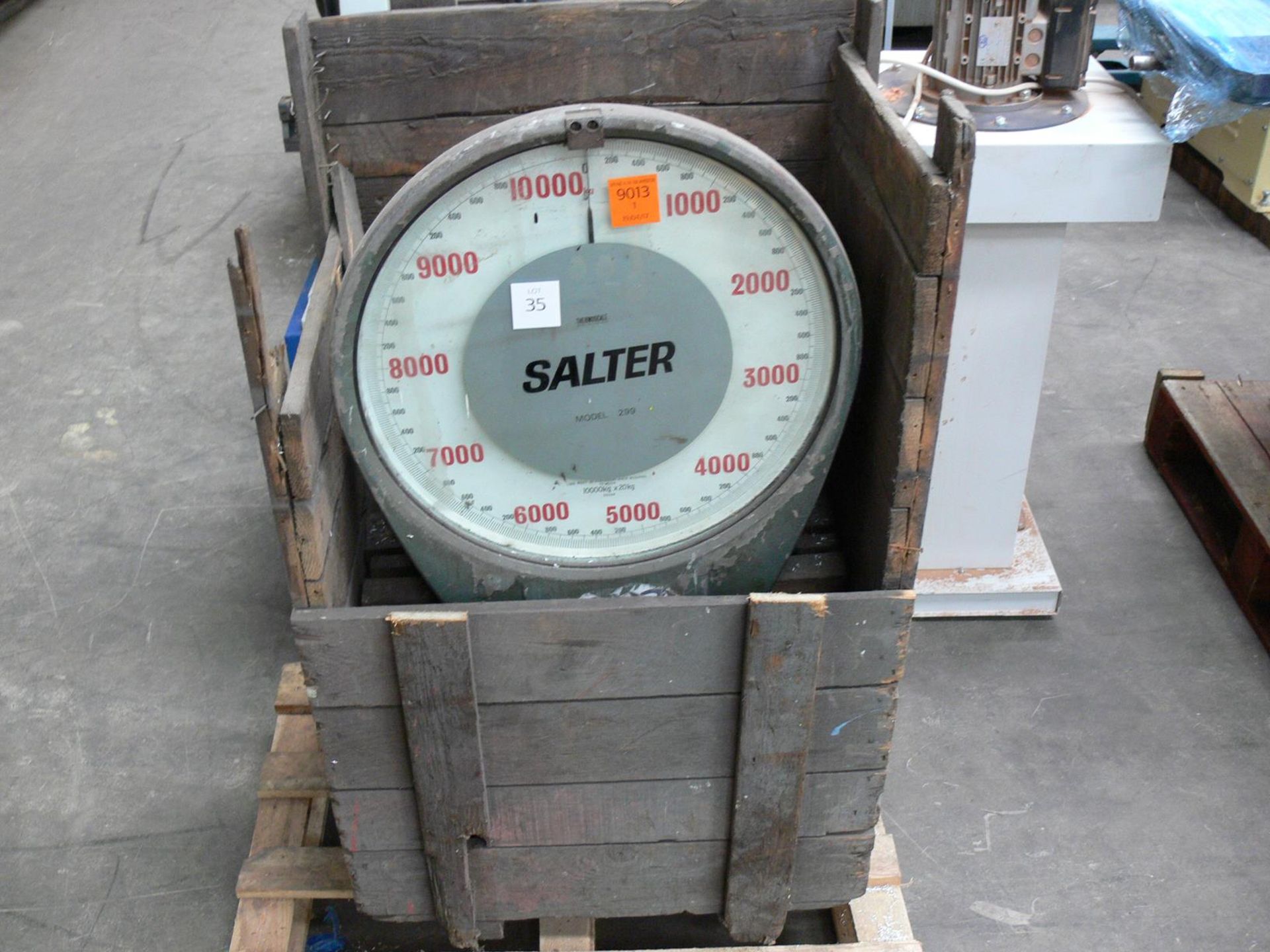 * Salter Overhead Crane Weighing Scale, Max Weight: 10,000Kg. Please note there is a £10 + VAT