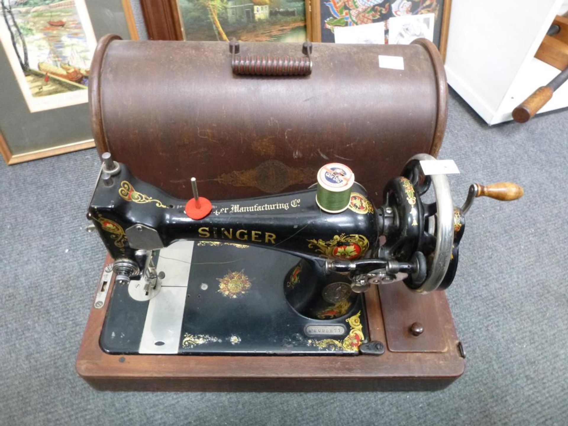 A Singer Sewing Machine (F8095877) with handcrank (est £30 - £40)