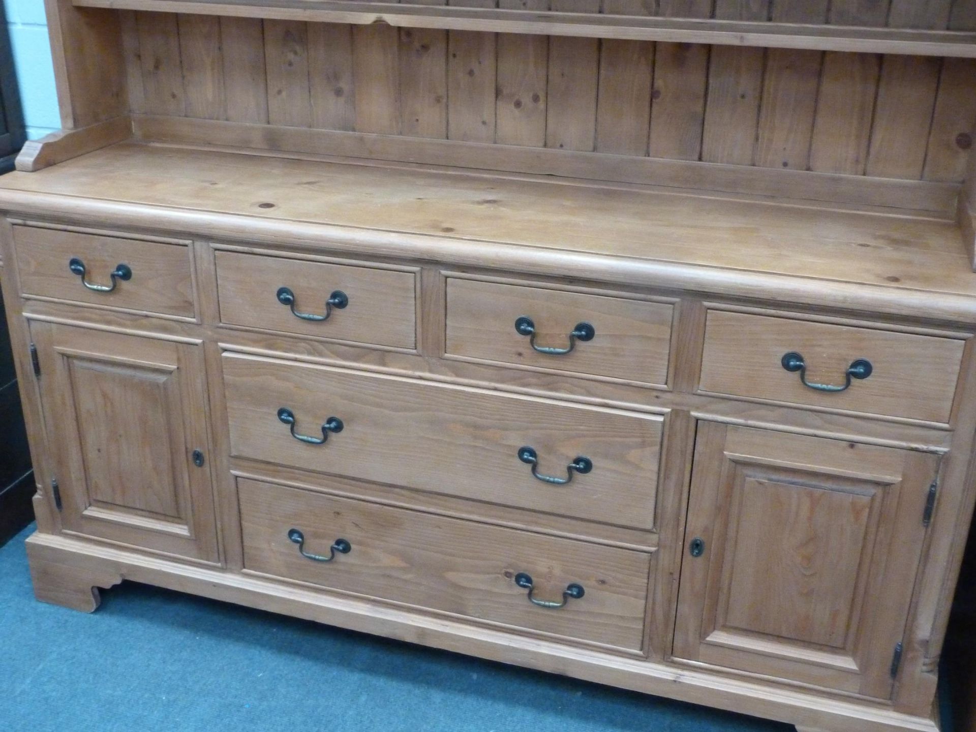 A large three shelf Welsh Dresser with two doors & six drawers (H 212cm x W 86cm x D 50cm) (est. £ - Image 2 of 4