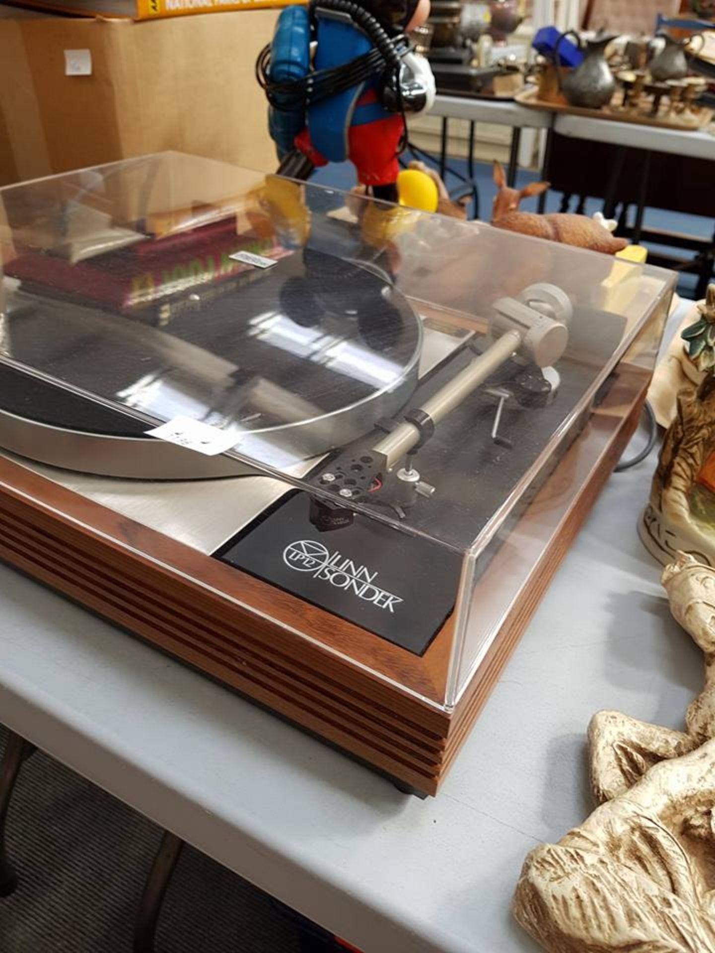 A Linn Sondek LP12 Transcription Turntable (serial number 066041) (untested) (est. £30-£40) - Image 5 of 7