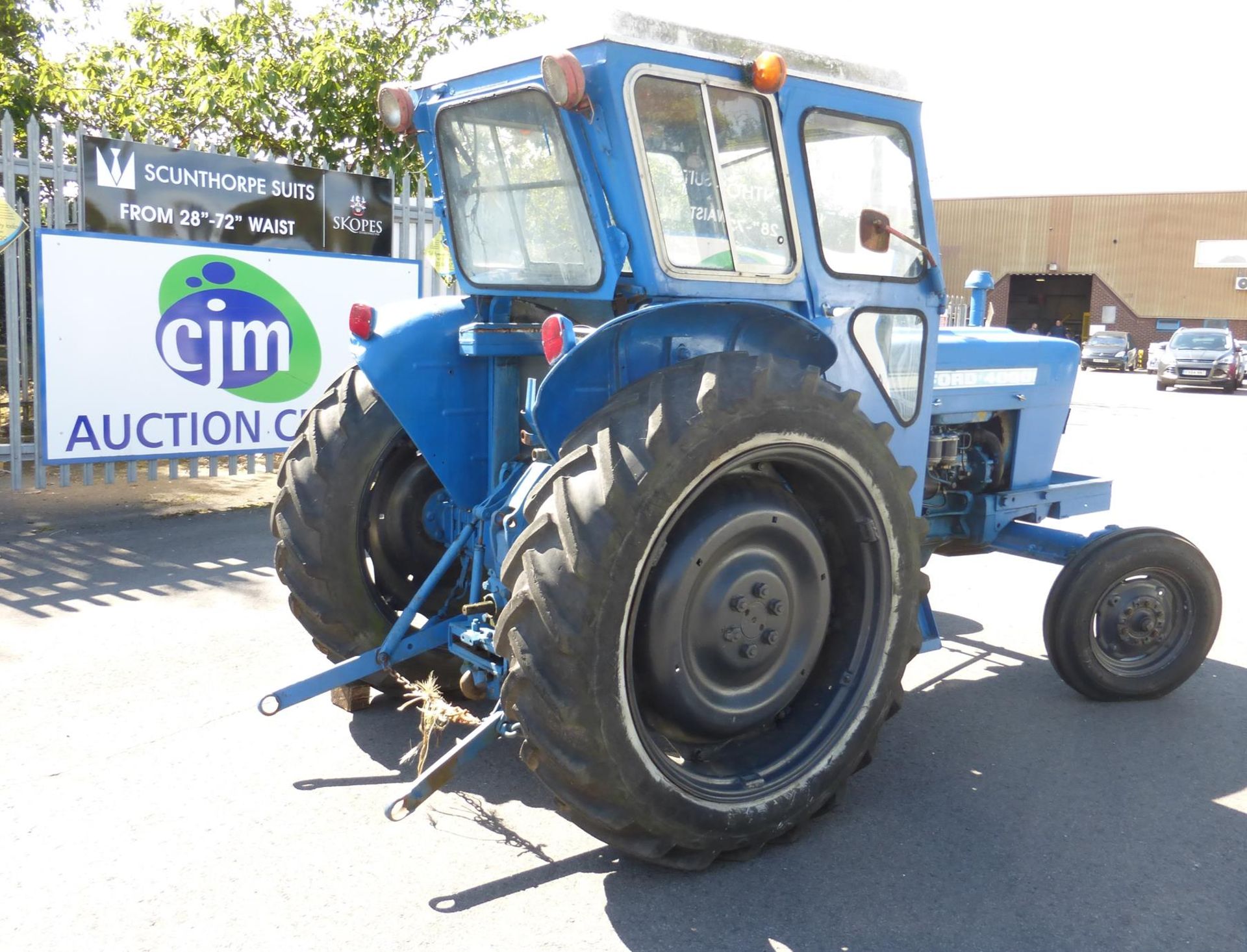 1969 Ford 4000 2WD Tractor fitted with a Duncan Slant Safety Cab, 3 CYL Diesel Engine, 16 gallon - Image 6 of 18