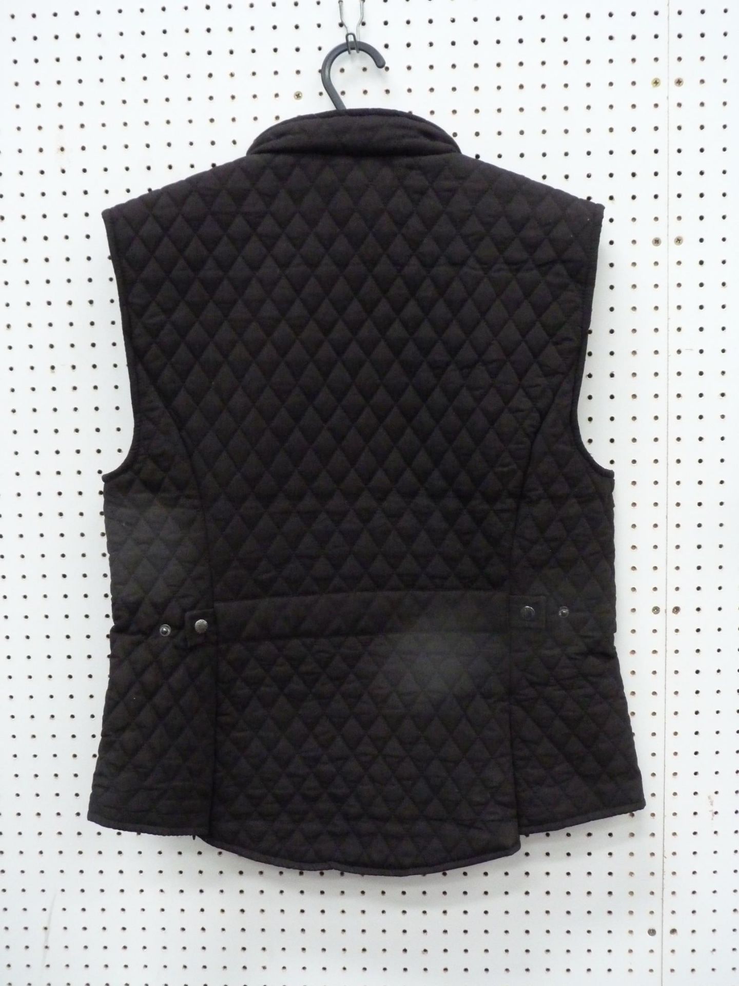 * Two Ladies 'Bridleway' Padded Gilets in Black; one X Small, one Medium together with a Shires - Bild 4 aus 6