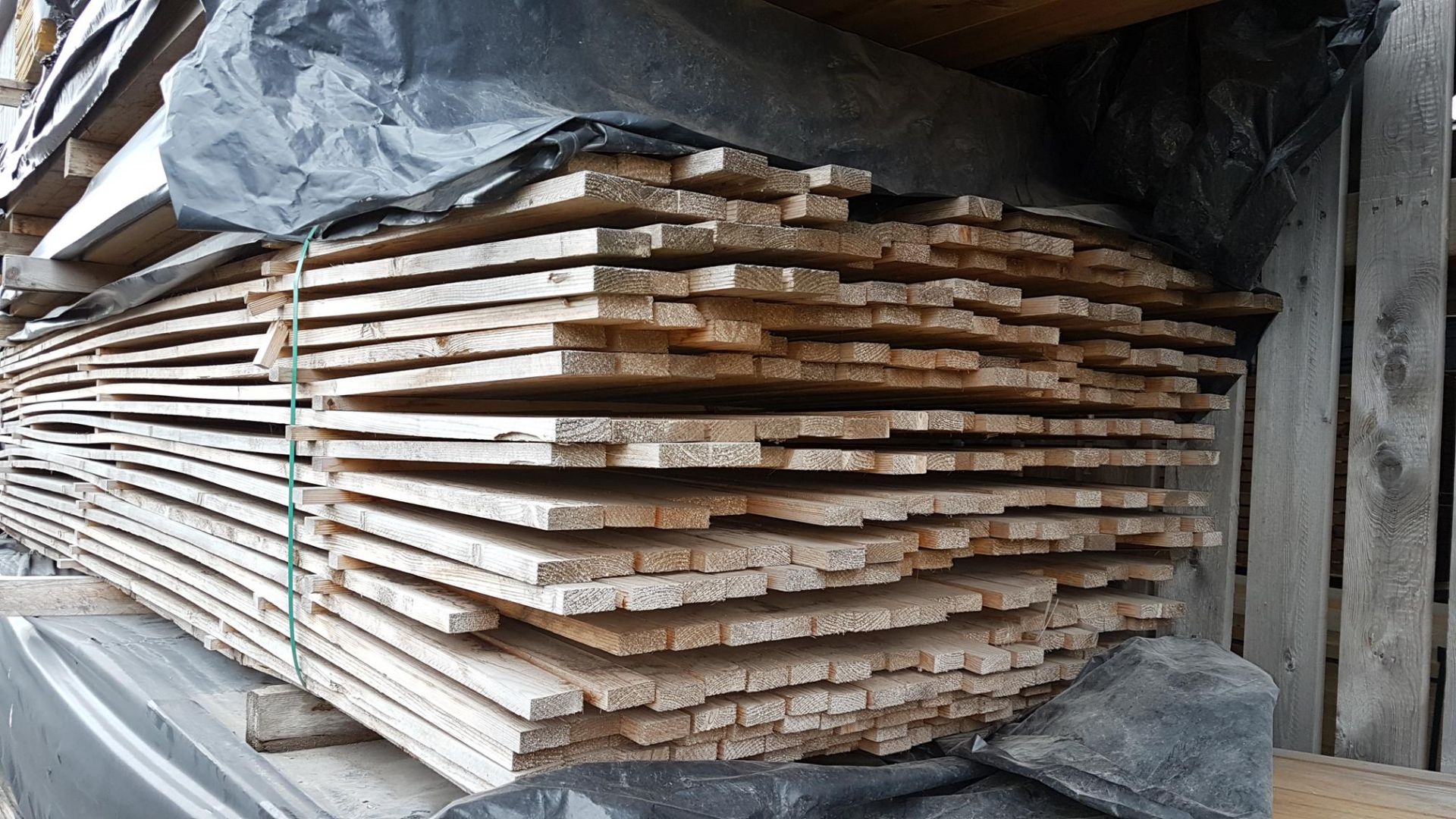 * Timber: 19x50 (18x48), regularised, 380 pieces @ 3678mm length. Sellers ref. MX0262. This lot is