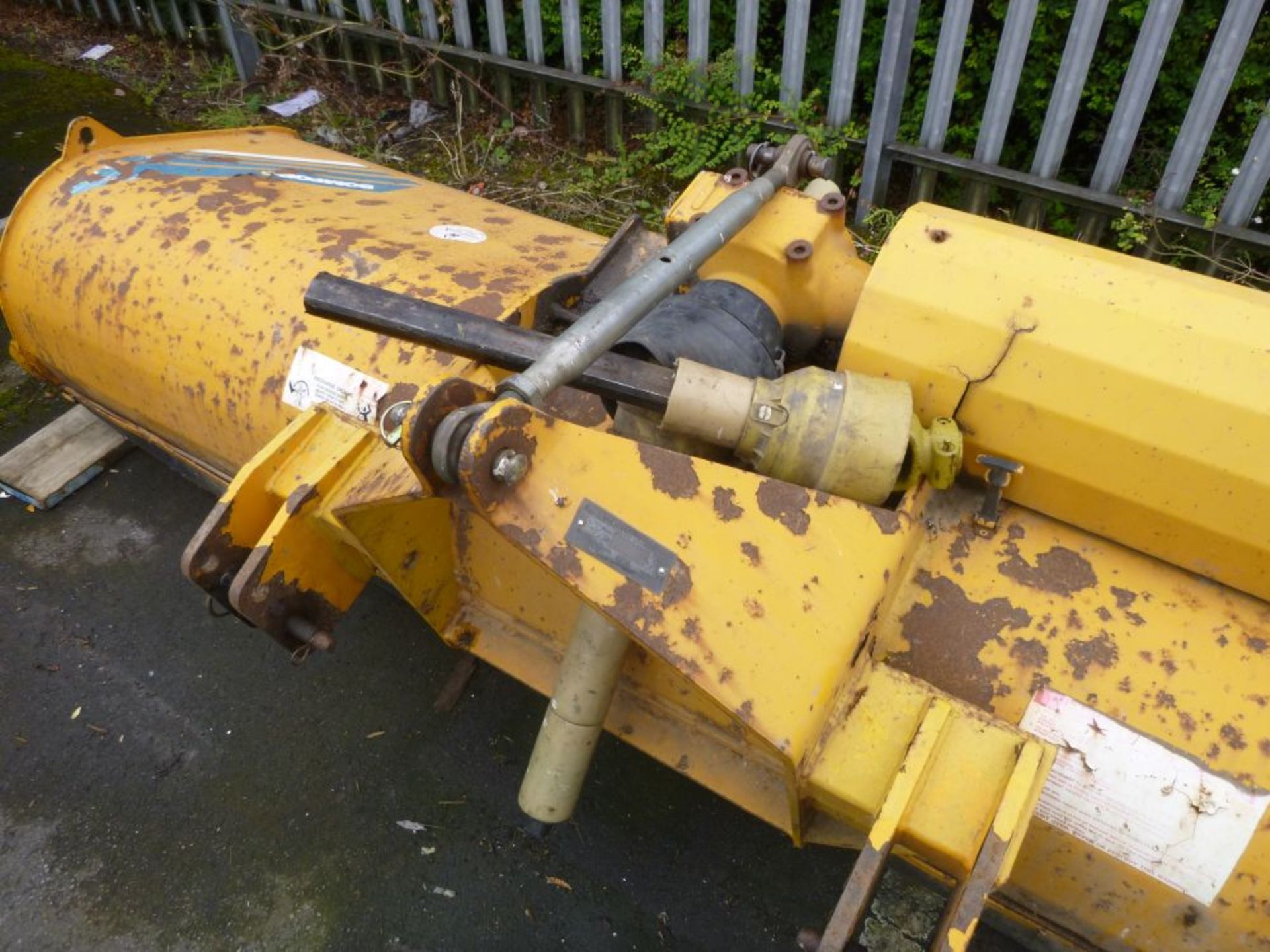 * Bomford Turner Mounted Mower Model D30 S/N 1802D PTO Driven Flail Mower O/A Width 11'. Please note - Image 3 of 4