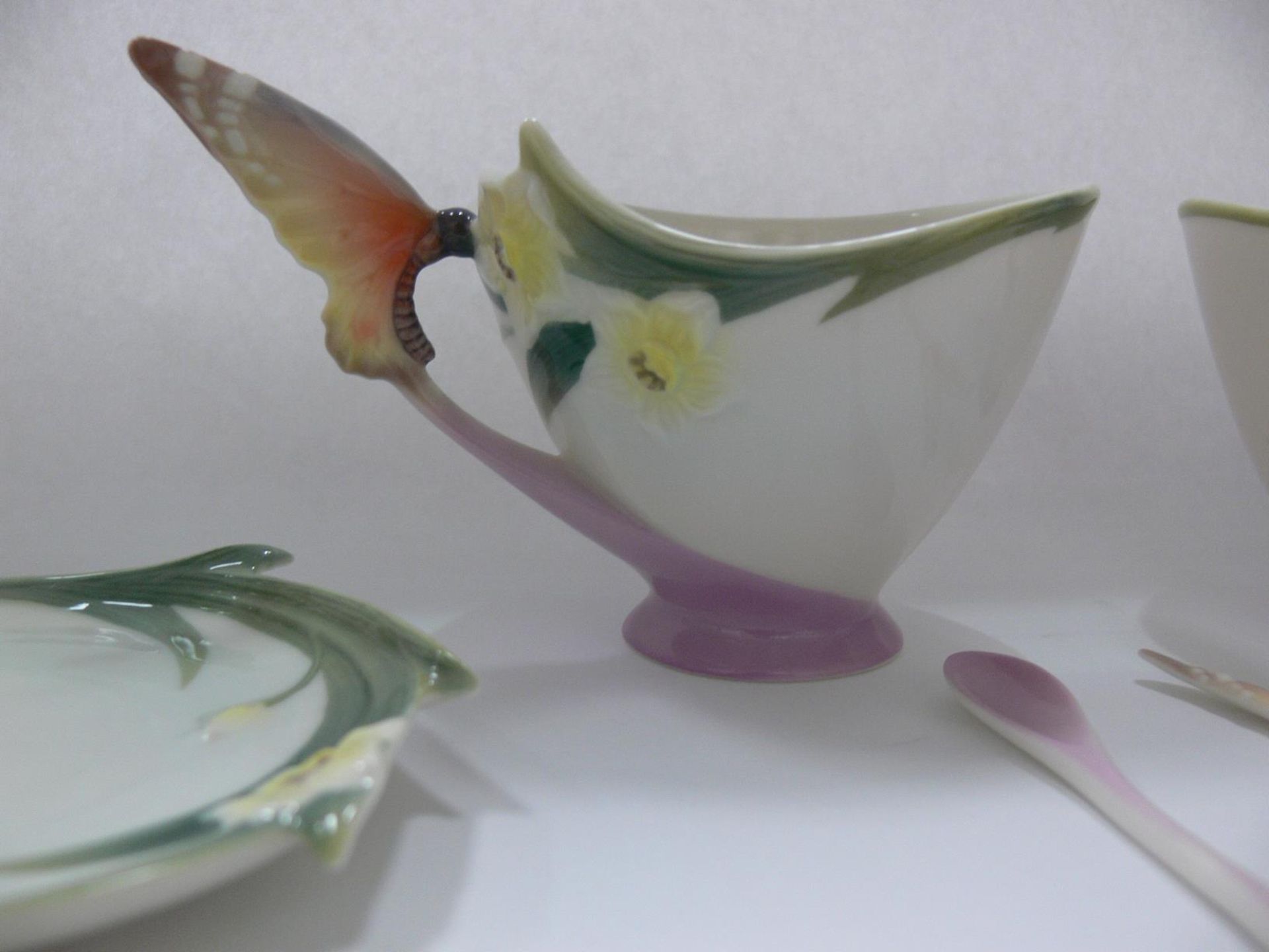 A Franz Collection 'Papillon' Butterfly Design Tea Set to include 2 Tea Cups, Saucers and Stirring - Image 5 of 8