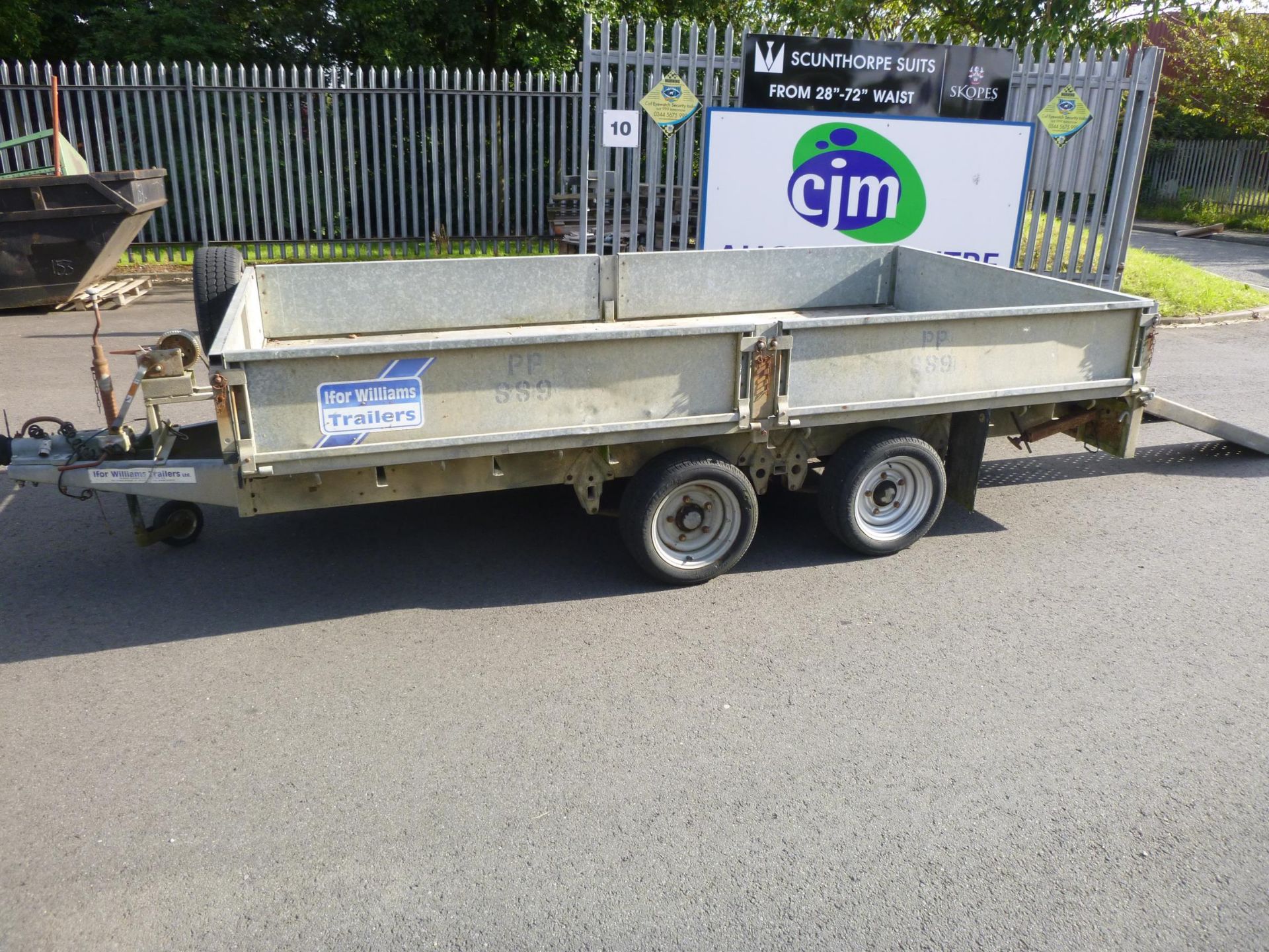 An Ifor Williams Twin Axle Galvanised Trailer Braked, 12V electrics,Ratchet Hand Winch, Rear legs - Image 10 of 13