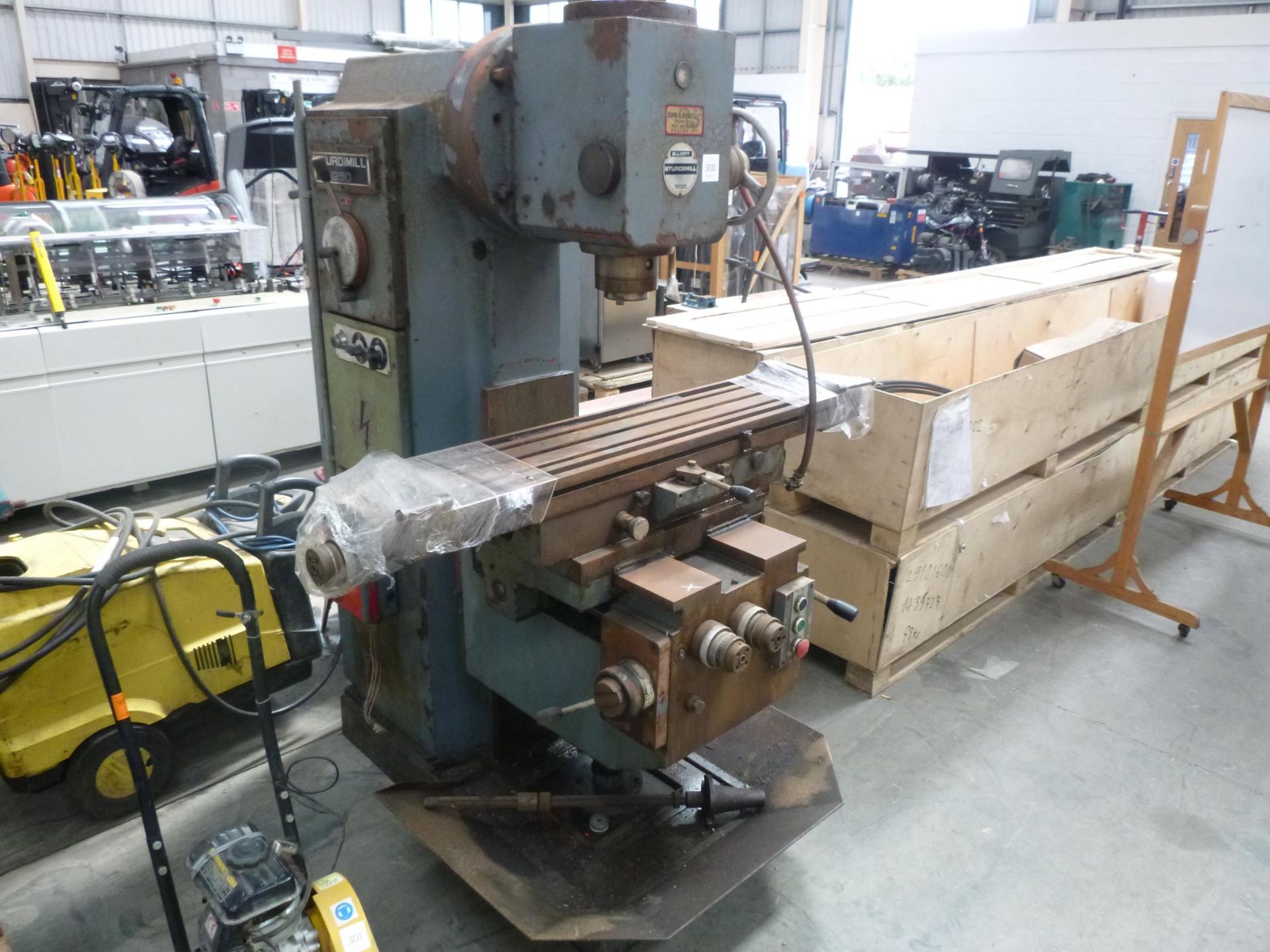 * An Elliot Sturdimill 1250 Milling Machine, S/N HQ13272 D4019202, 3PH. Please note there is a £20 - Image 3 of 3