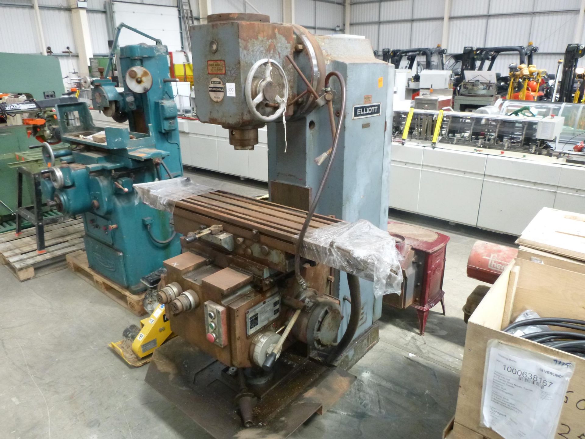 * An Elliot Sturdimill 1250 Milling Machine, S/N HQ13272 D4019202, 3PH. Please note there is a £20