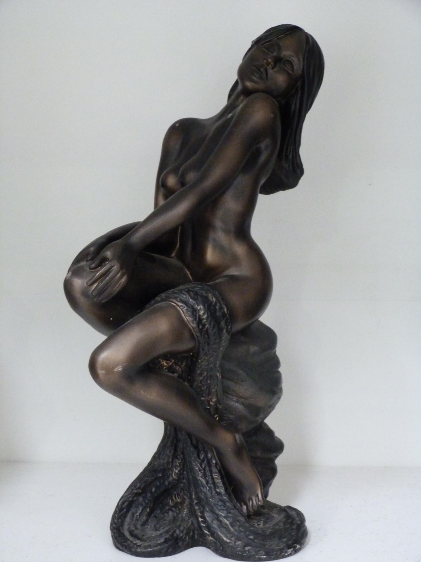 Two Bronze Effect Resin Lady Figurines of a nude woman and a woman brushing her hair (24cm & - Image 3 of 3