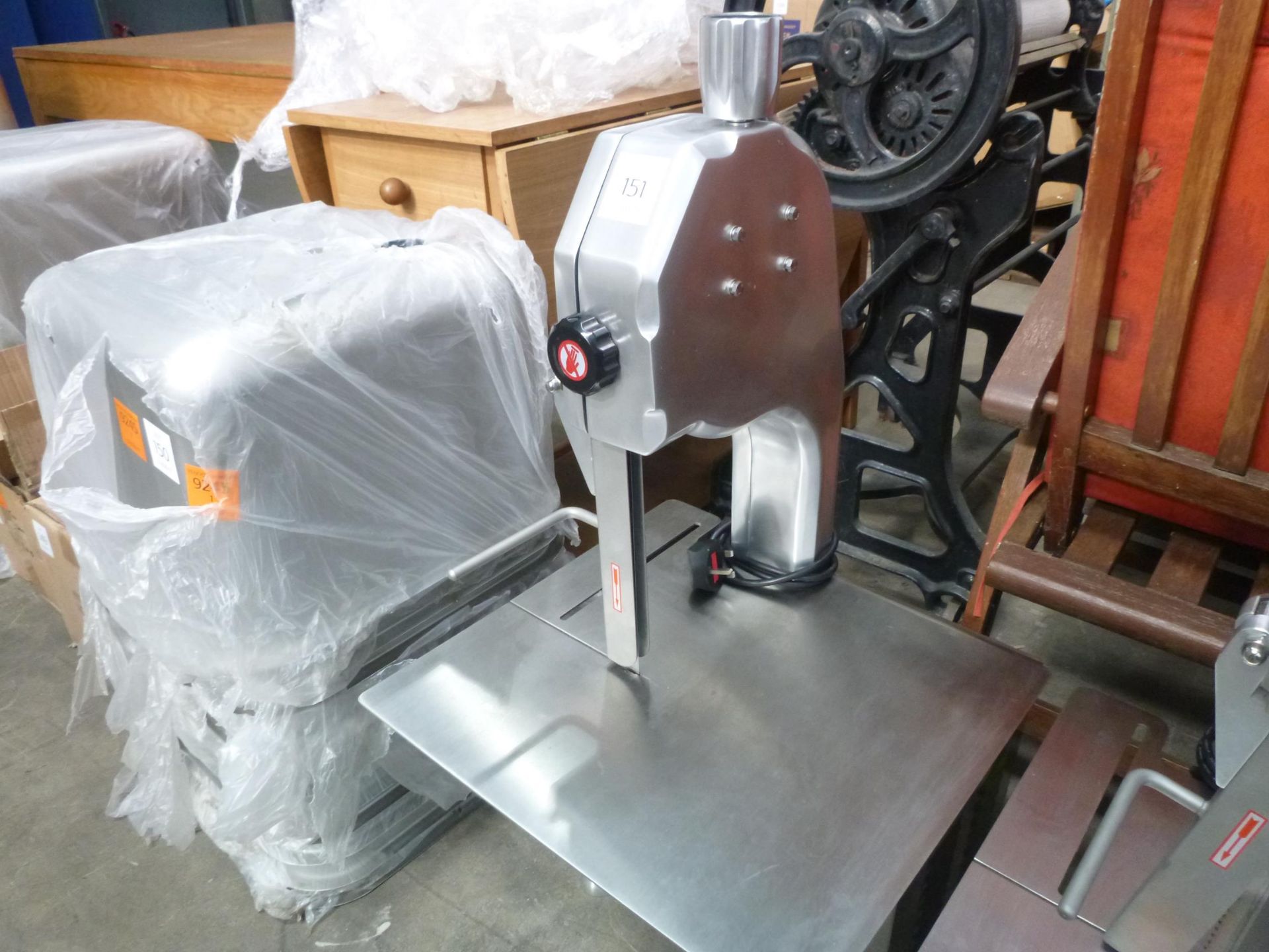 * A Small Aluminium Bandsaw