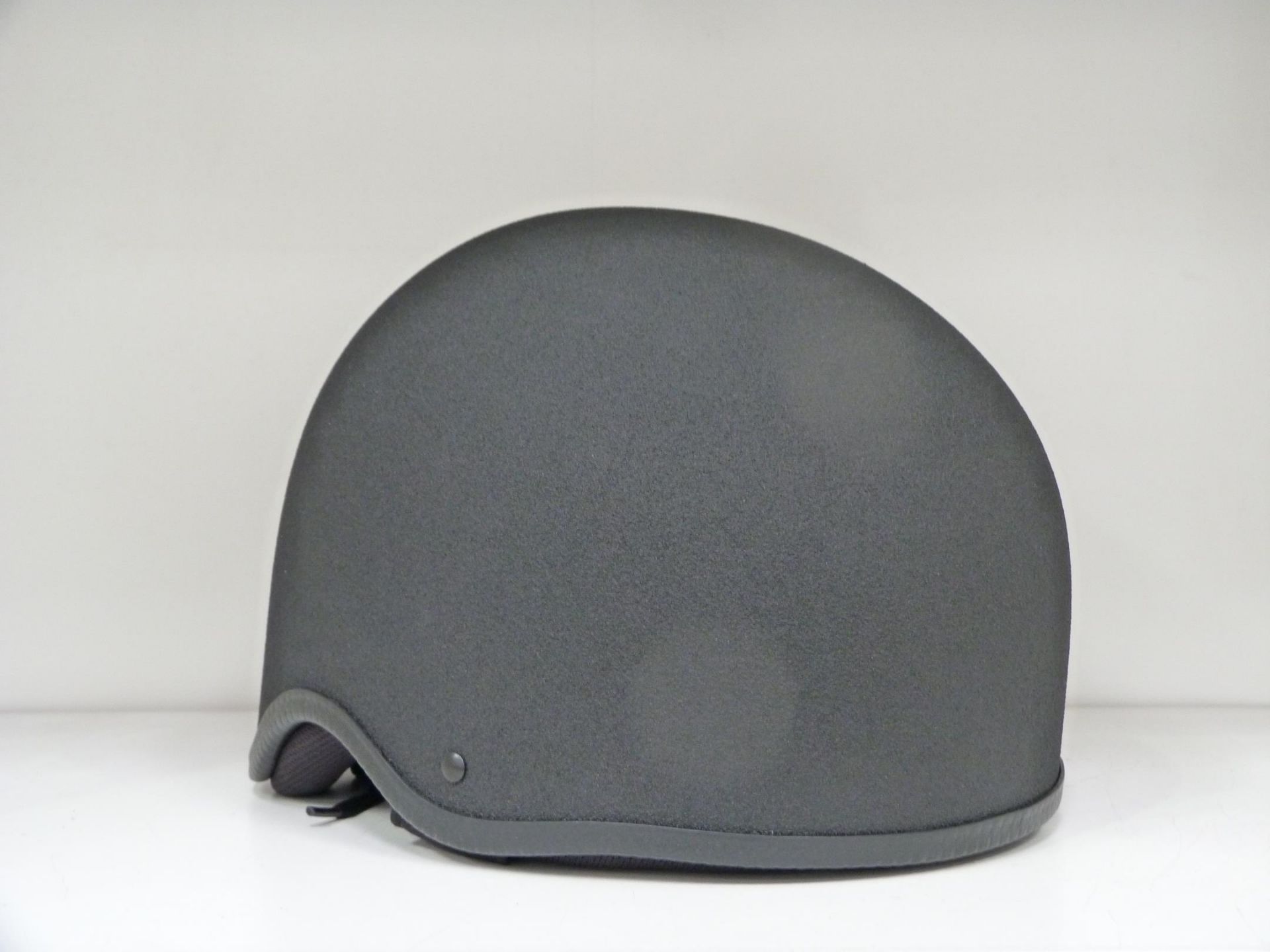 * Helmet: A Boxed Shires Adult (6405) Performance Skull Cap 56cm/1.5 - Safety Standard PAS 015-