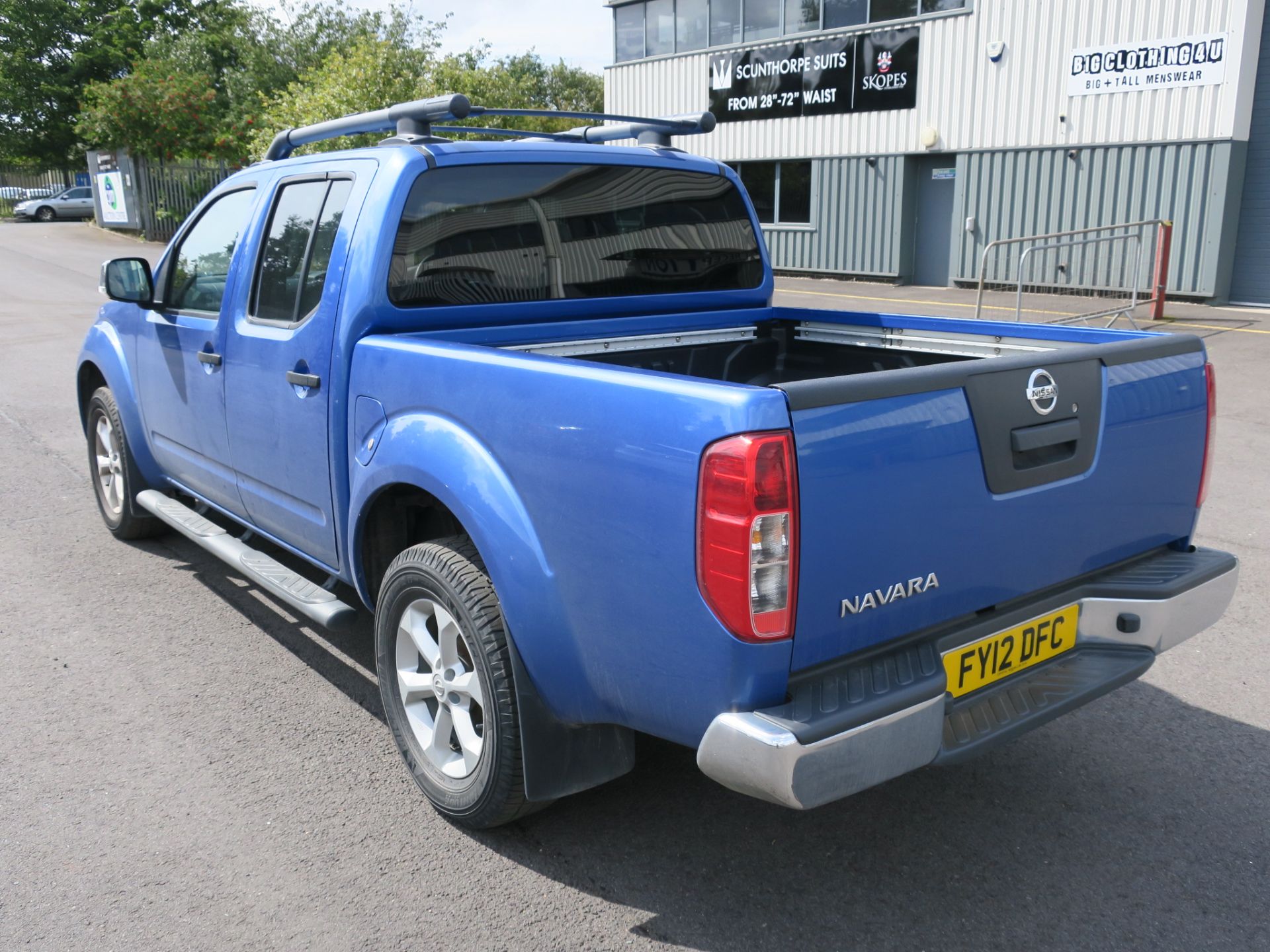 * Nissan Navara Tekna DCI 4x4 Crewcab Pick Up, Manual 2488cc Diesel no previous owners. Registration - Image 5 of 12