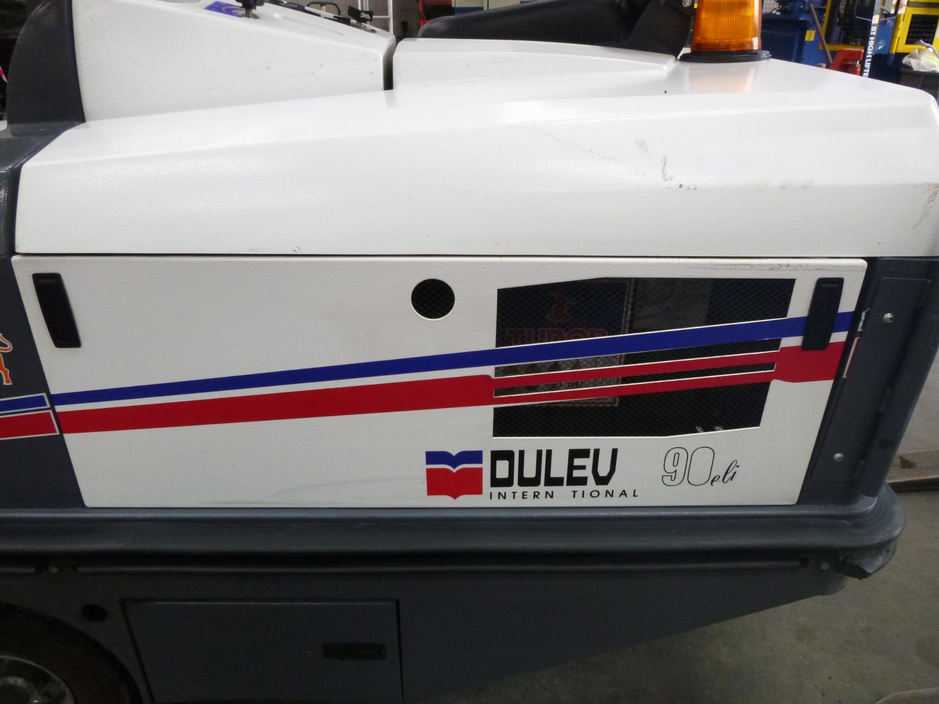 * Dulevo 90EH Elite Ride on Sweeper - Image 8 of 10