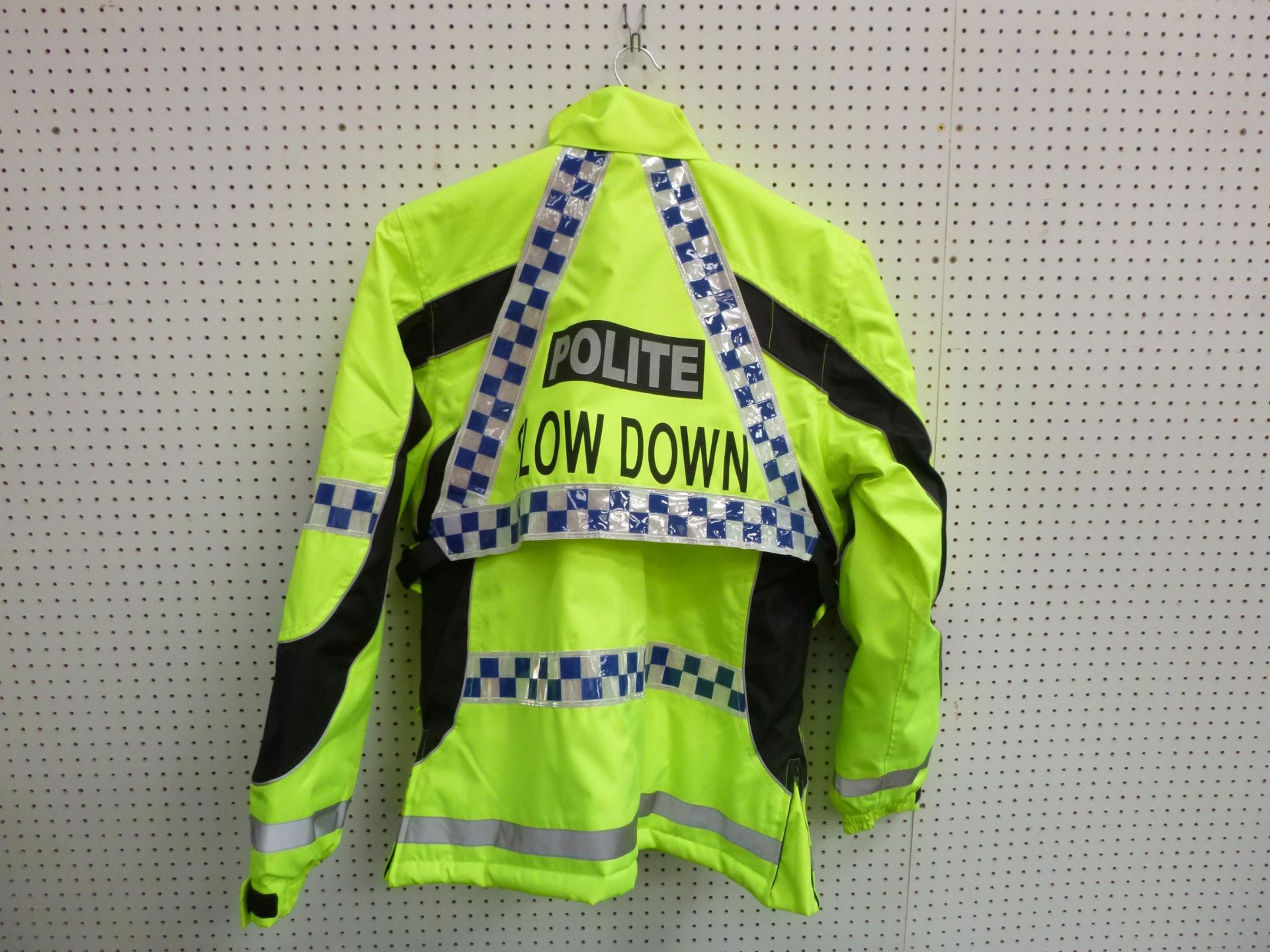 * A New 'Polite' Aspey Jacket 100% Waterproof and Breathable Size Medium. RRP £86.99 - Bild 2 aus 2