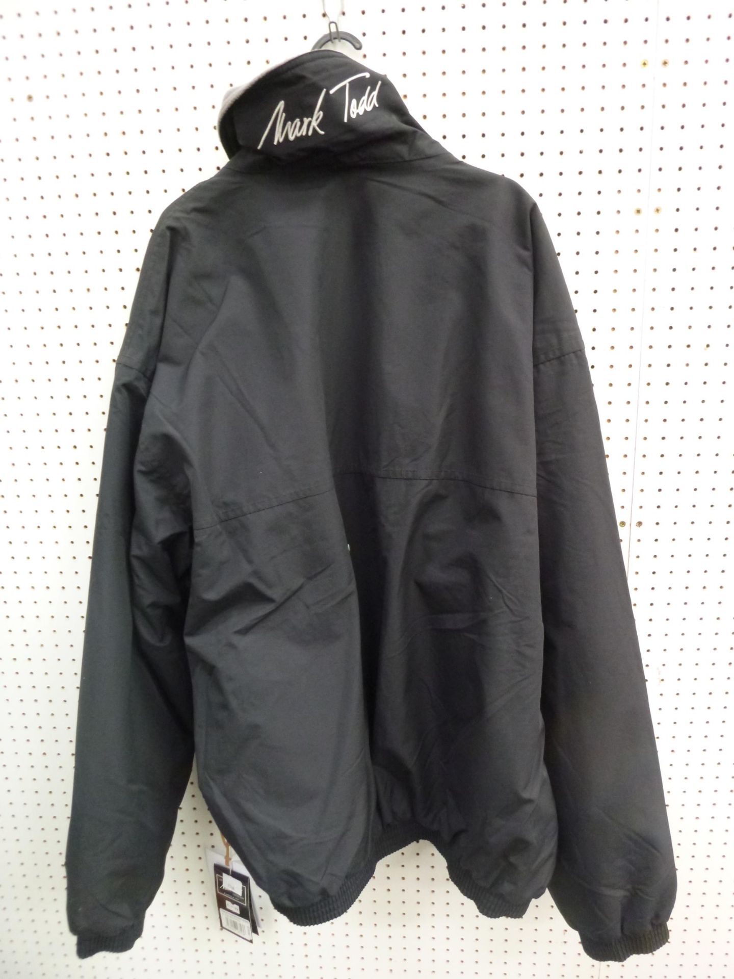 * A New 'Mark Todd' Fleece Lined Blouson Jacket in Black/Grey Size X-Large RRP £47.99 - Image 3 of 3