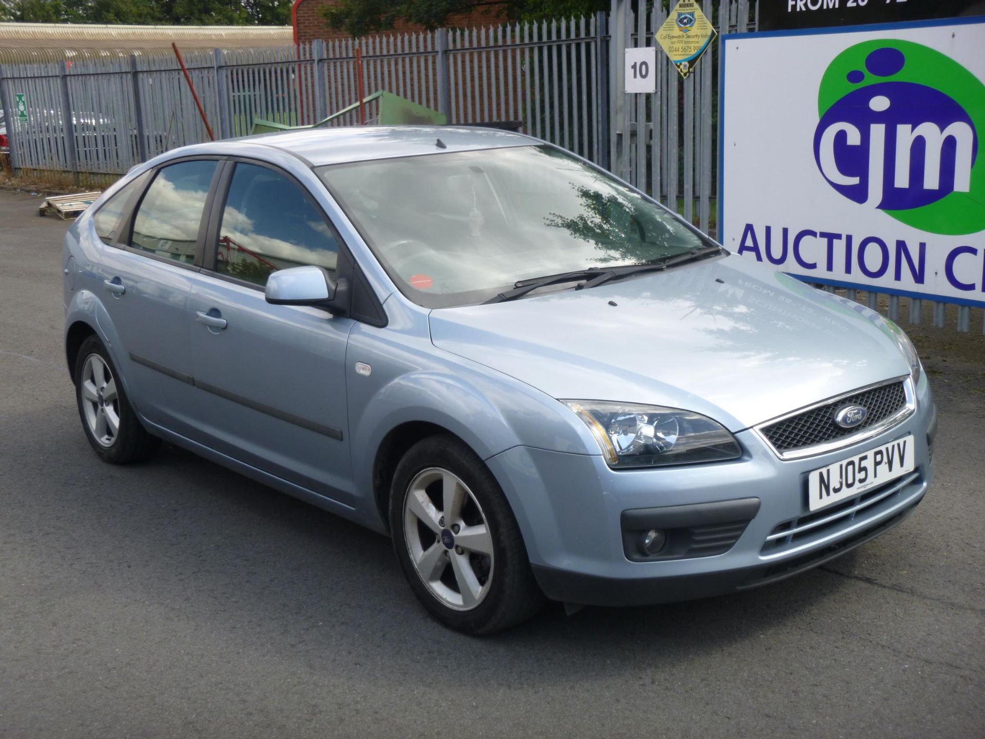 A 2005 Ford Focus ZTec Climate T. 1596cc, Registration: NJ05 PVV, MOT Expires: 18th Jan 2018,