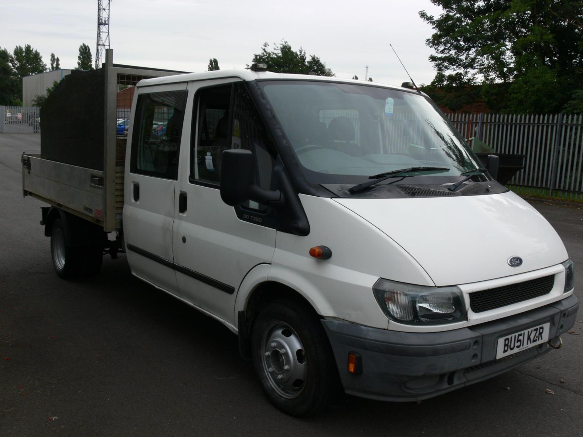 A Ford Transit 350 MWB TD Double Cab/Crew Cab Light Goods Vehicle. 2402cc complete with aluminium - Image 4 of 35