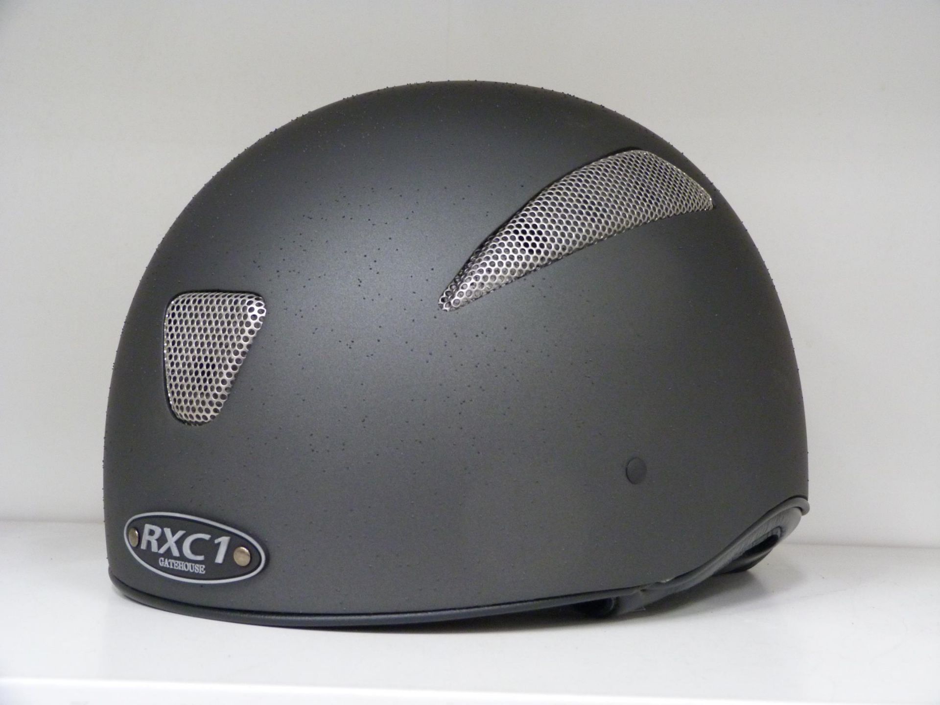 * Helmet: A New Gatehouse RXC1 Jockey Skull Variety in Grey. Weight Range 650gsm -780gsm XL (61~