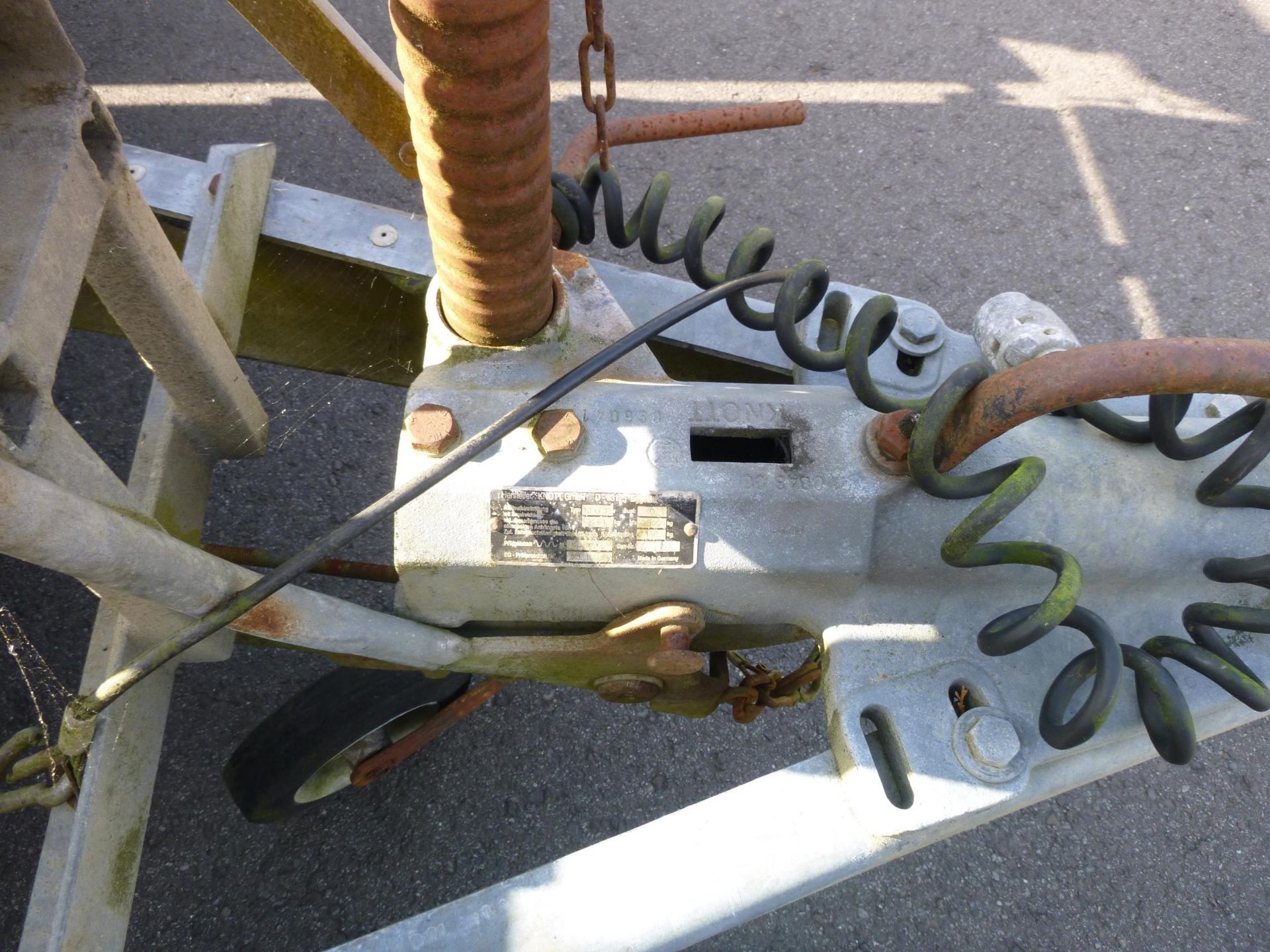 An Ifor Williams Twin Axle Galvanised Trailer Braked, 12V electrics,Ratchet Hand Winch, Rear legs - Image 7 of 13