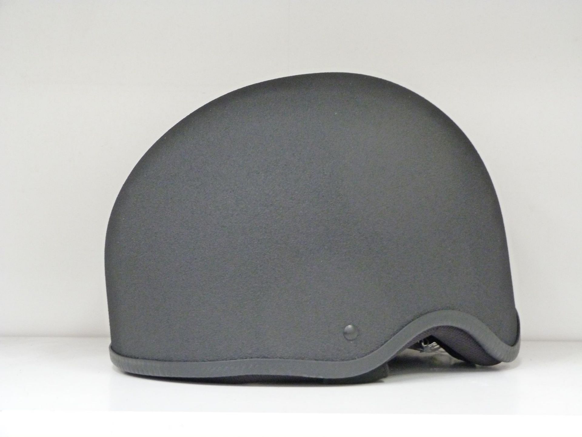 * Helmet: A Boxed Shires Adult (6405) Performance Skull Cap 56cm/1.5 - Safety Standard PAS 015- - Image 2 of 5