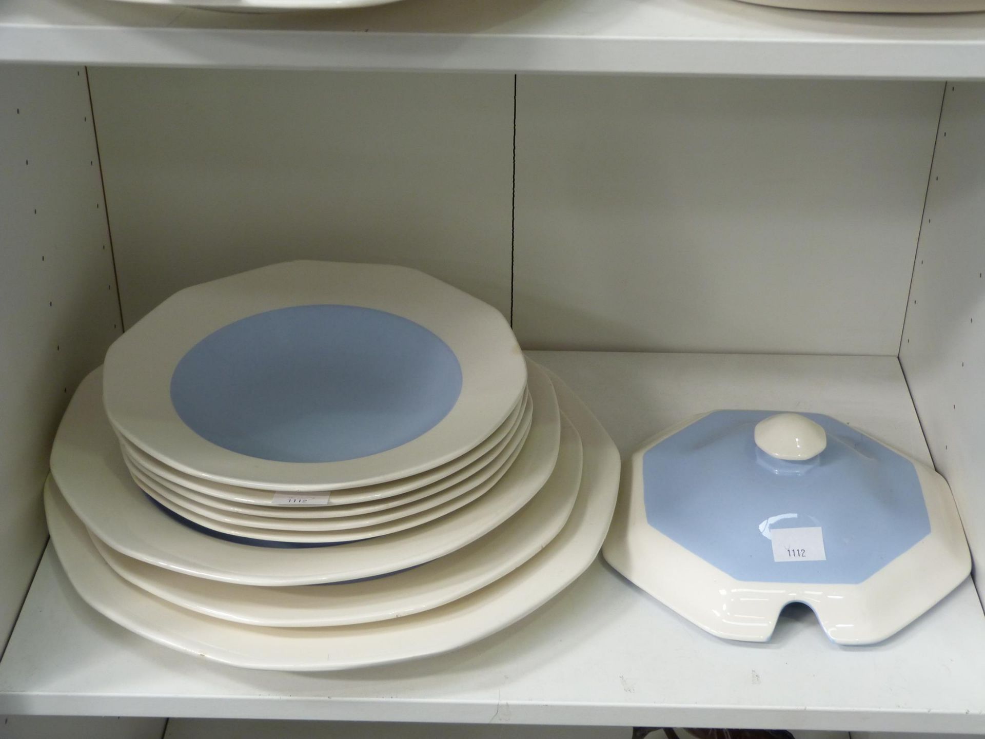Three shelves to contain a seventeen piece Villeroy & Boch 'Mettlach' Dinner Service to include a - Image 3 of 3