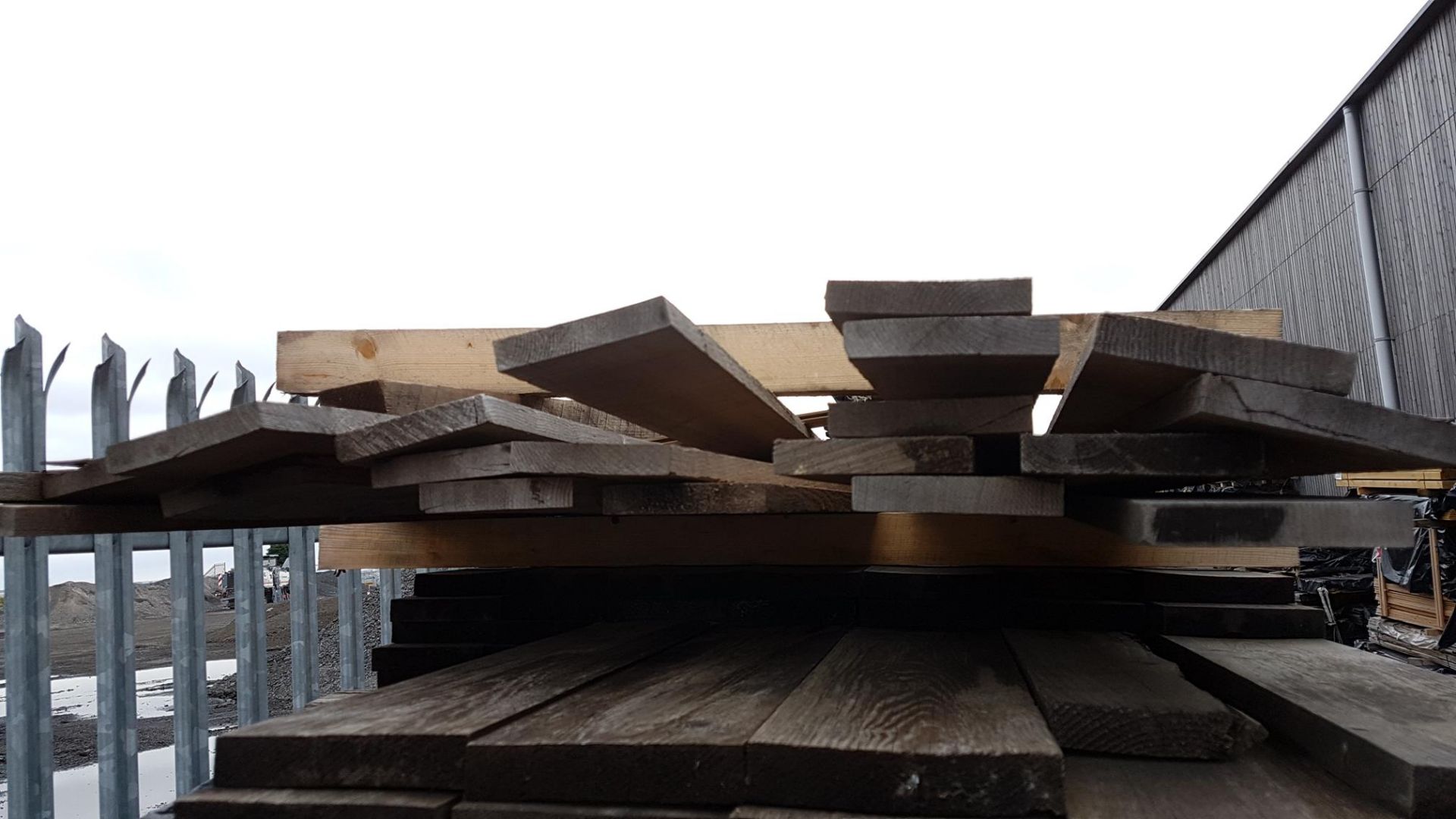 * Timber: 16x100, sawn timber, 23 pieces @ 3600mm length. Sellers ref. MX0316. This lot is located