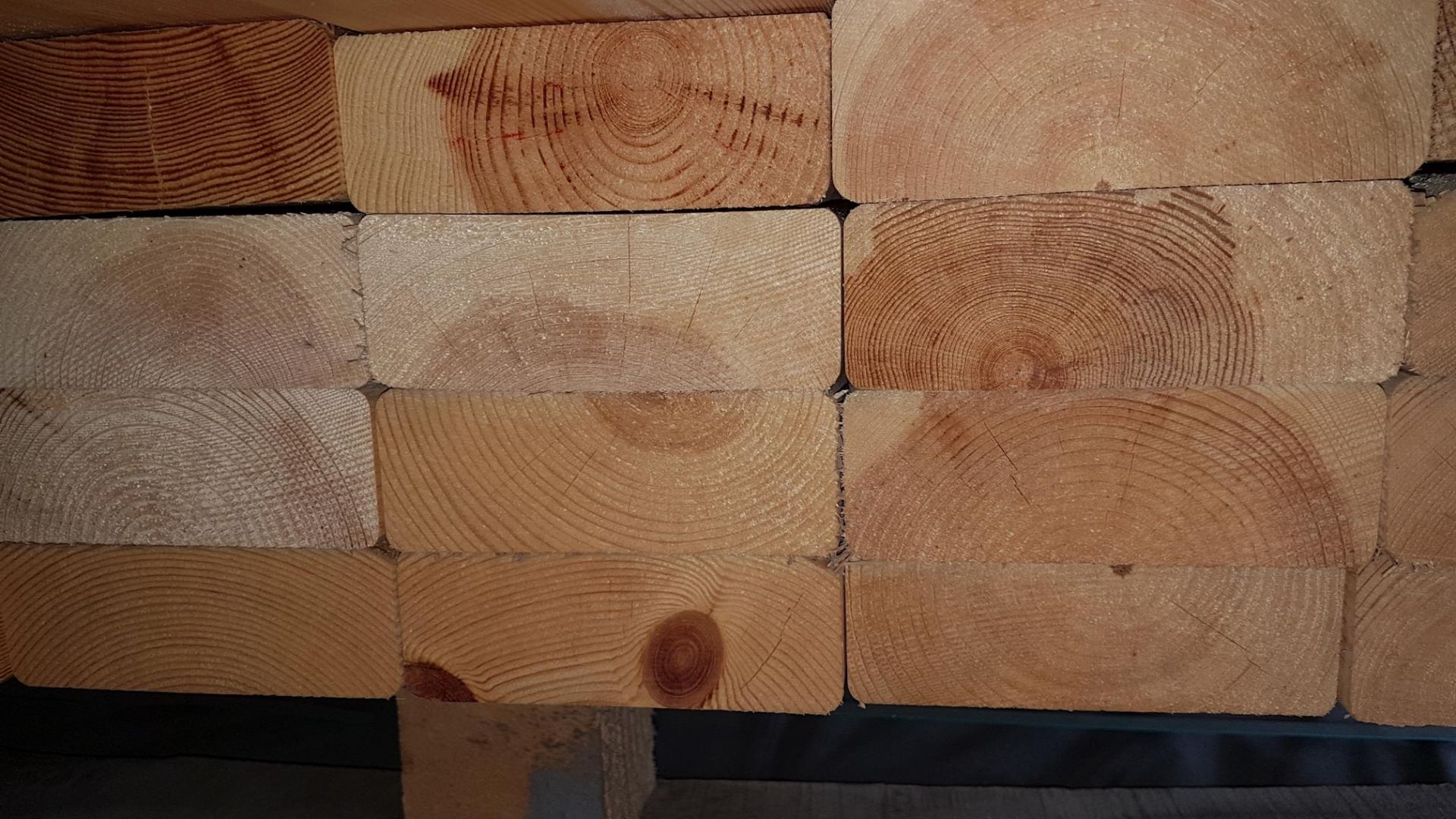 * Timber: 47x125 (44x119), 4 rounded corners, 50 pieces @ 955mm length. Sellers ref. X1896. This lot