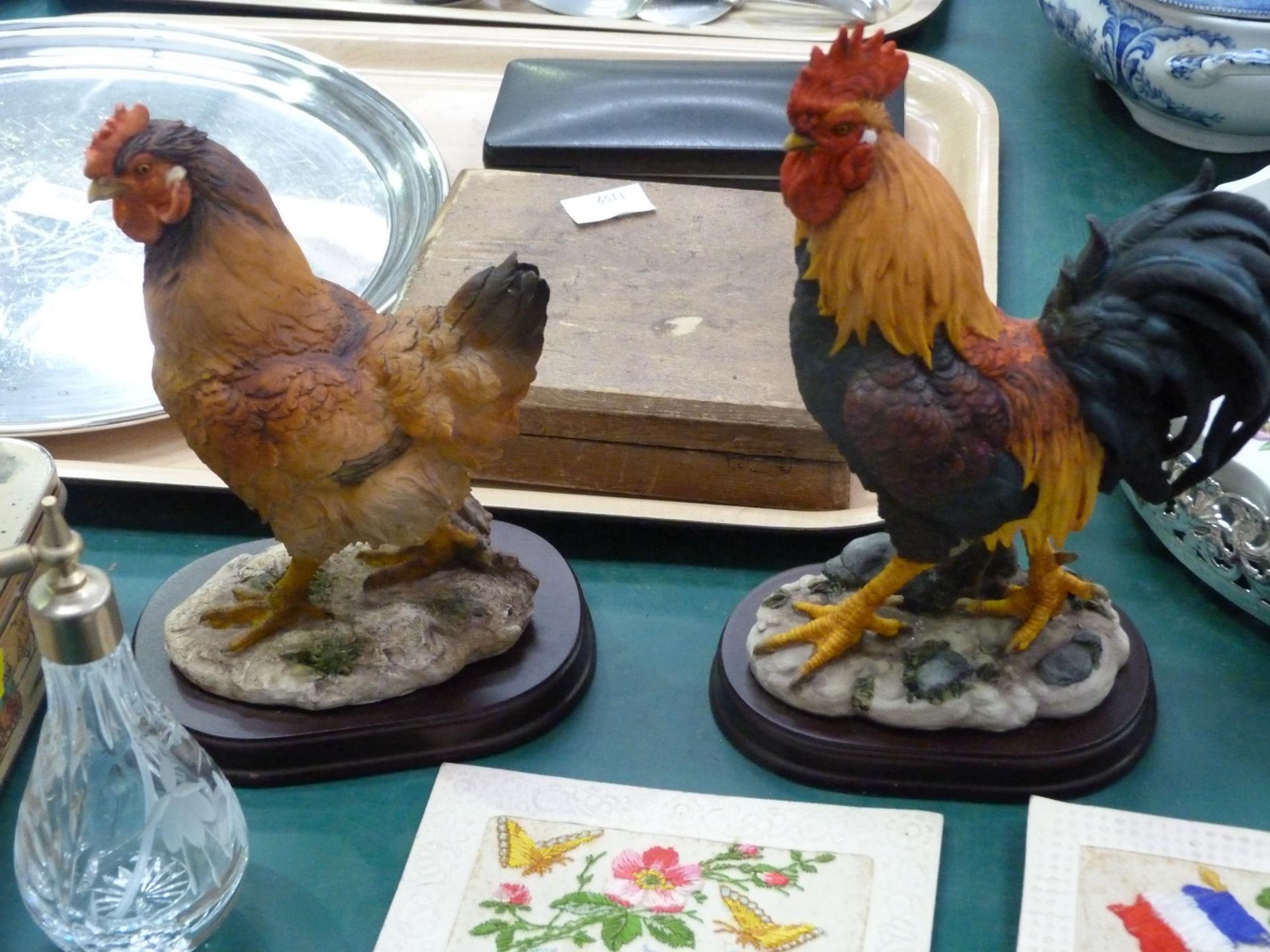 A First World War Christmas Card, two Silk Postcards (sent 1916), and Enamel Top Pill Box, a Green - Image 5 of 9