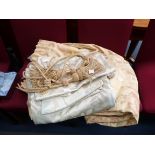 This is a Timed Online Auction on Bidspotter.co.uk, Click here to bid. A selection of Curtains