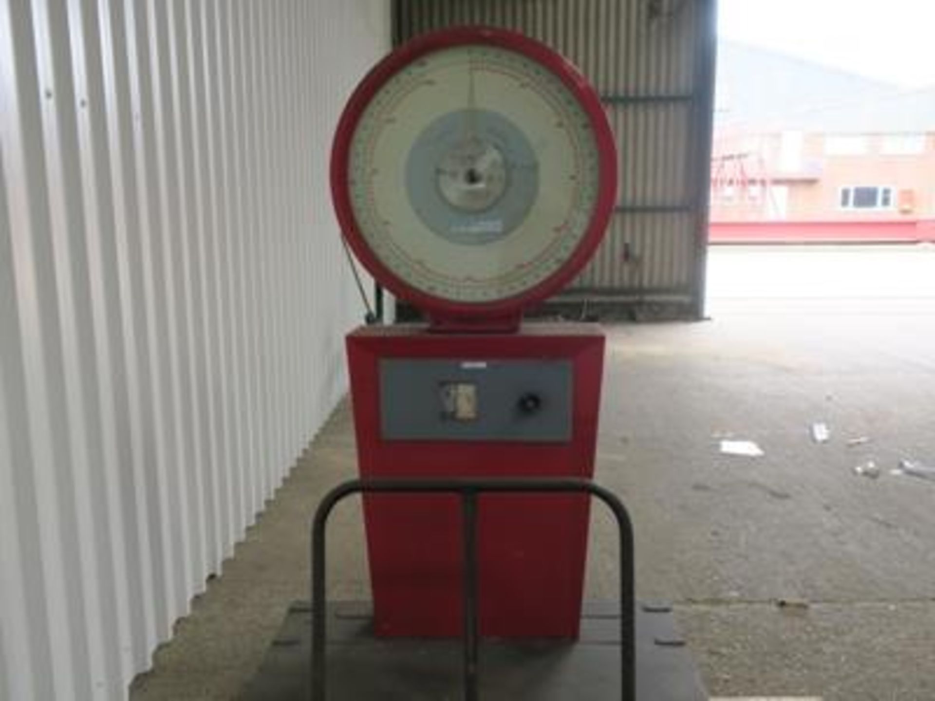 * Heavy duty Weighing Scale made by Todd Scales Ltd, Class 3 S/N 92056 cert no 948, Max 500Kg min - Image 2 of 7