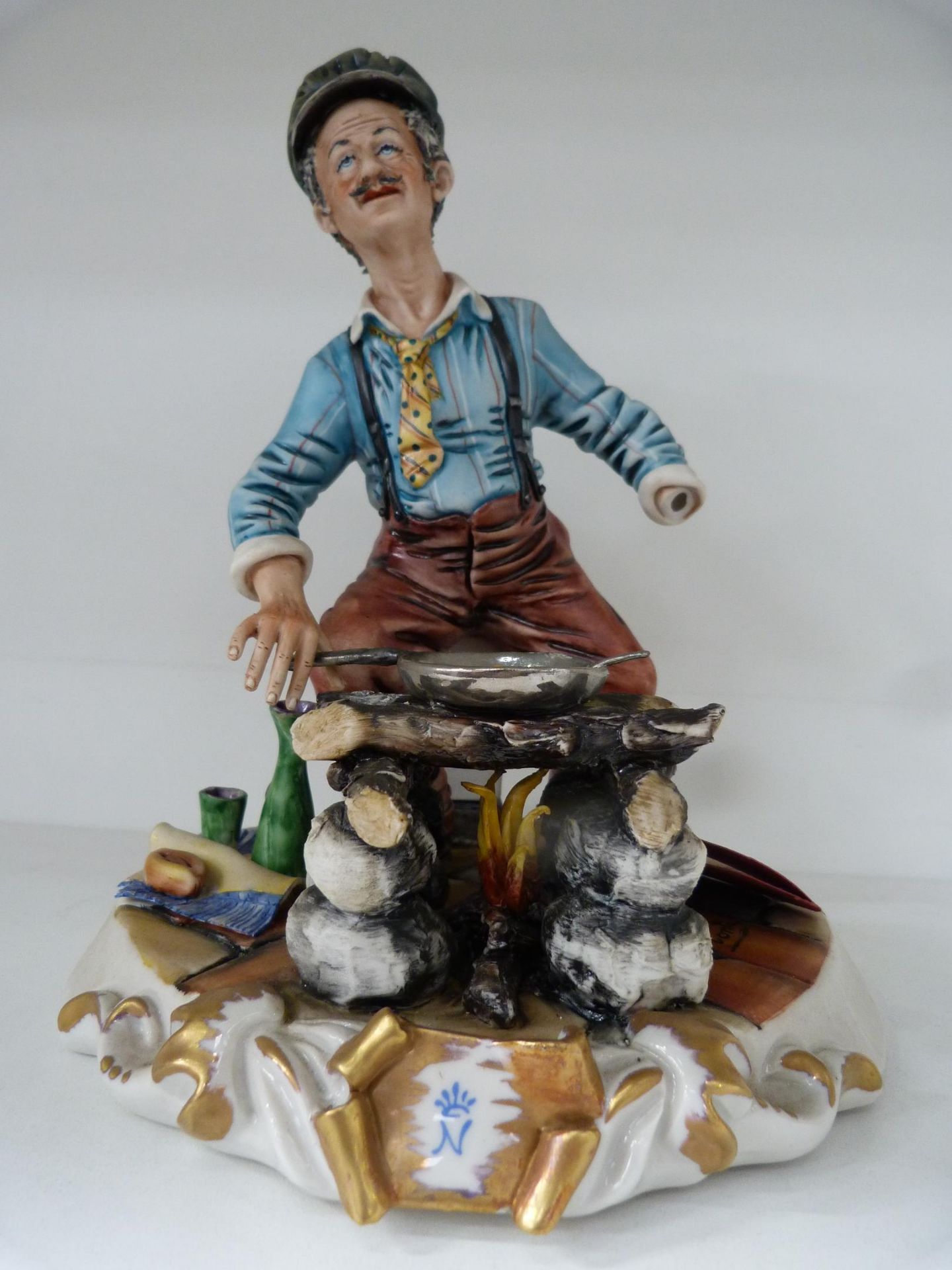 Five Capo-Di-Monte Porcelain Figurines to include 'Eggs for Breakfast' (A/F) (with Certificate), ' - Bild 6 aus 9