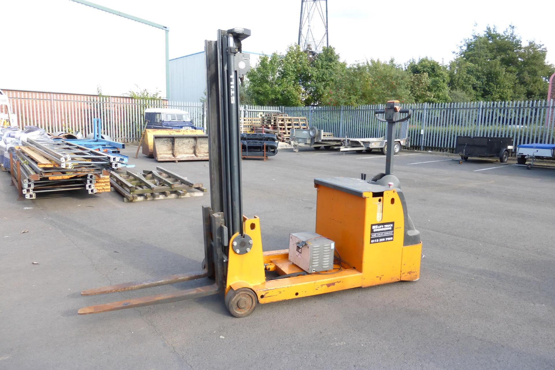 * Still EGG 16 Electric Pedestrian Operated Pallet Truck Max Capacity 1350Kg c/w charger (Spares