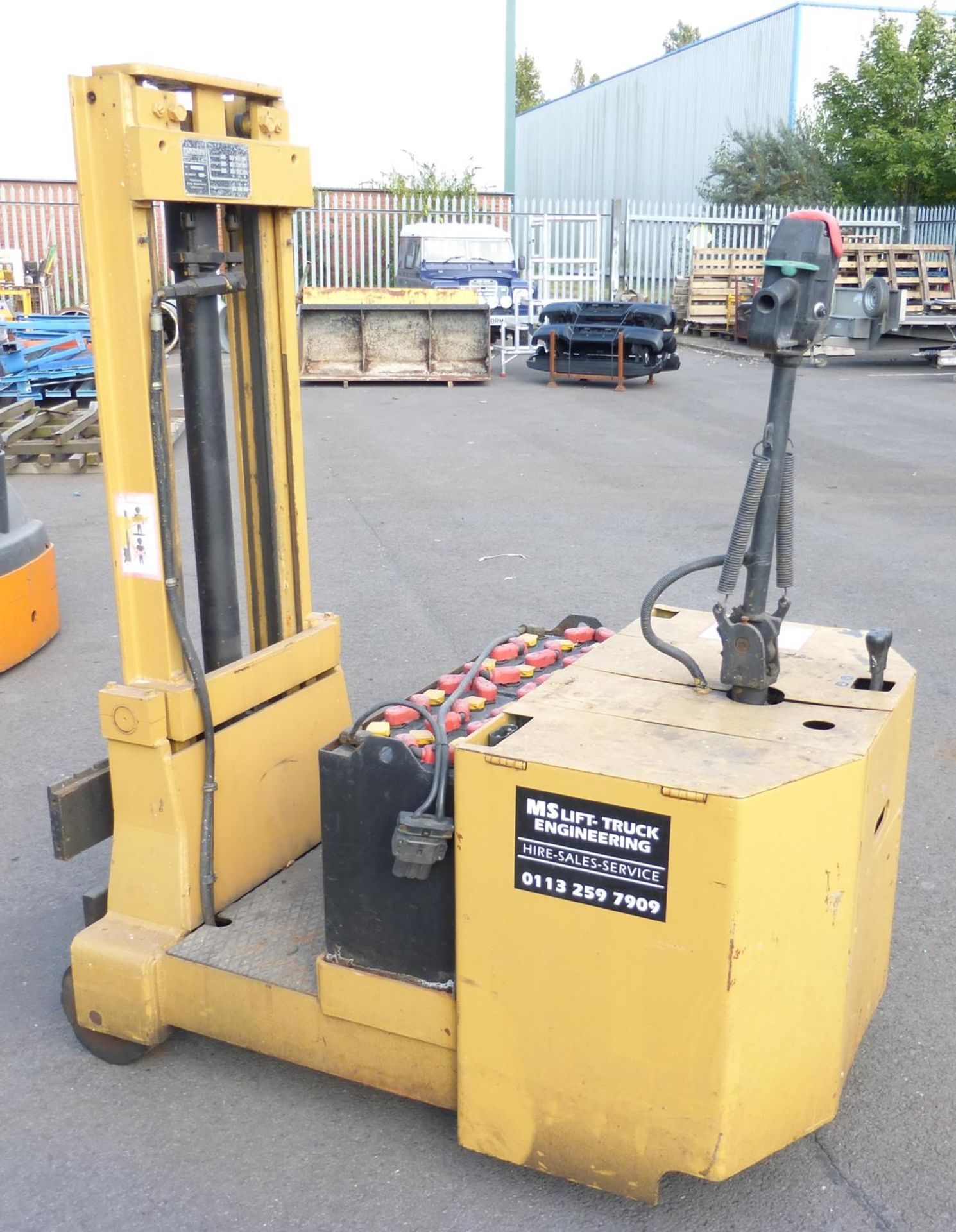 * Pimespo CTFS Electric Pedestrian Operated Pallet Truck (Spares or Repair) Please note there is - Image 2 of 5