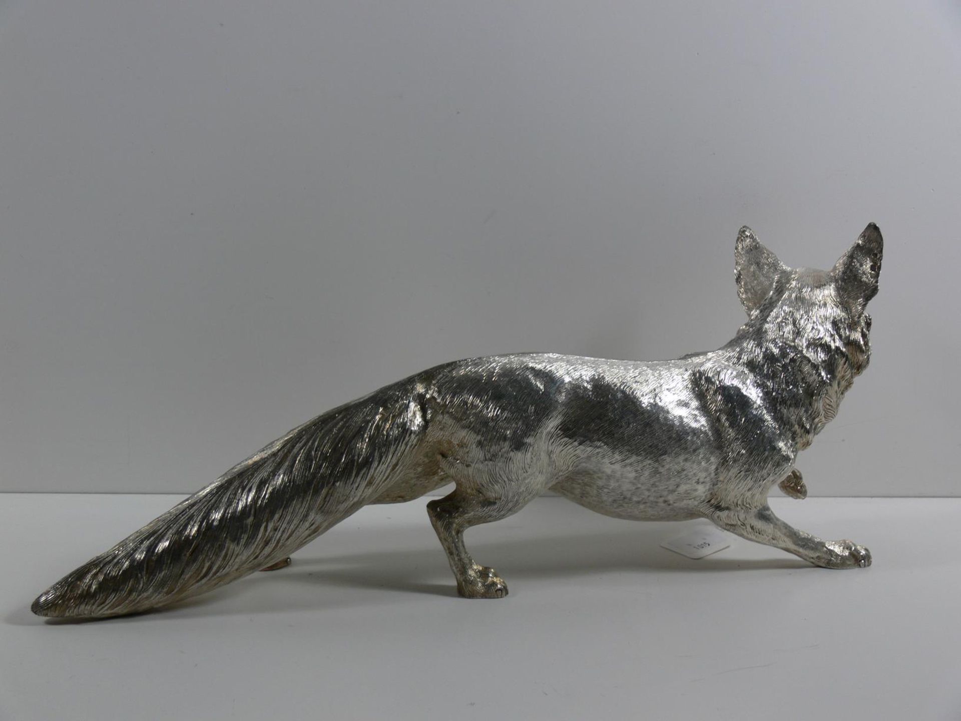 A Silver Fox (London - C.J. Vander Ltd, 1975,1910g, H19cm, W49cm) (Est. £600 - £800) - Image 2 of 4