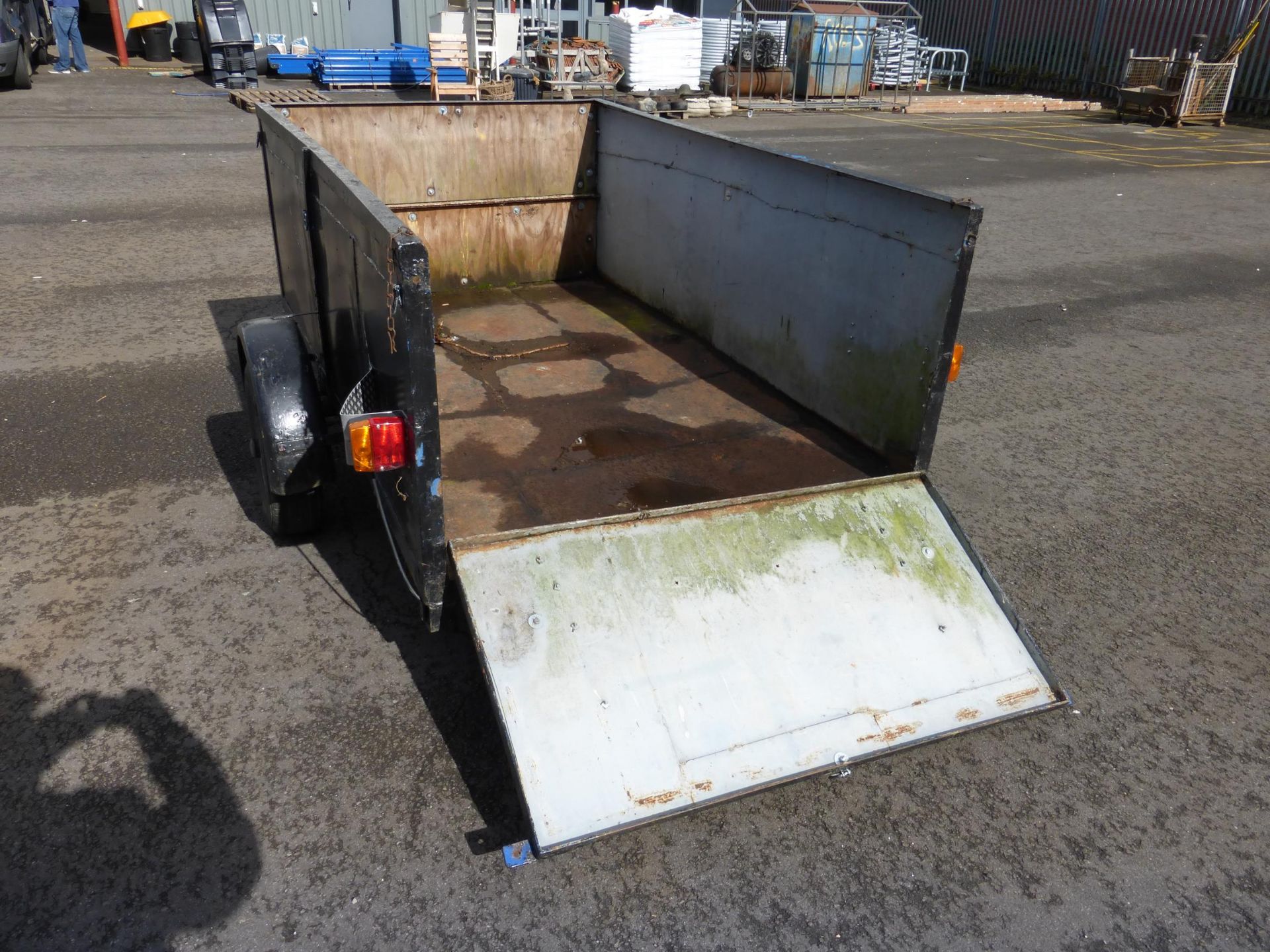 8' x 4' Single Axle Unbraked Trailer with new electrics - Image 3 of 3